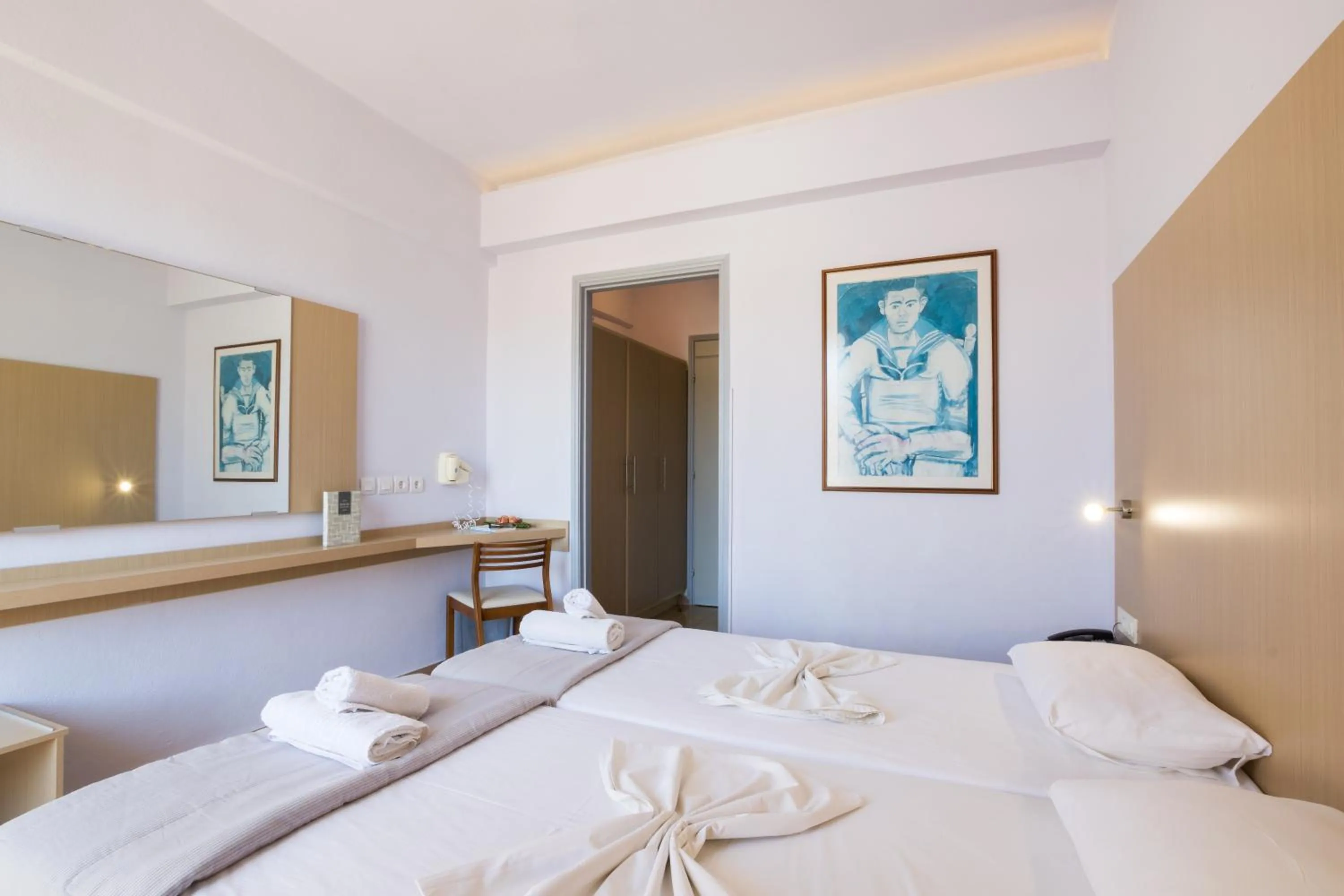 Bedroom in Atlantis Hotel