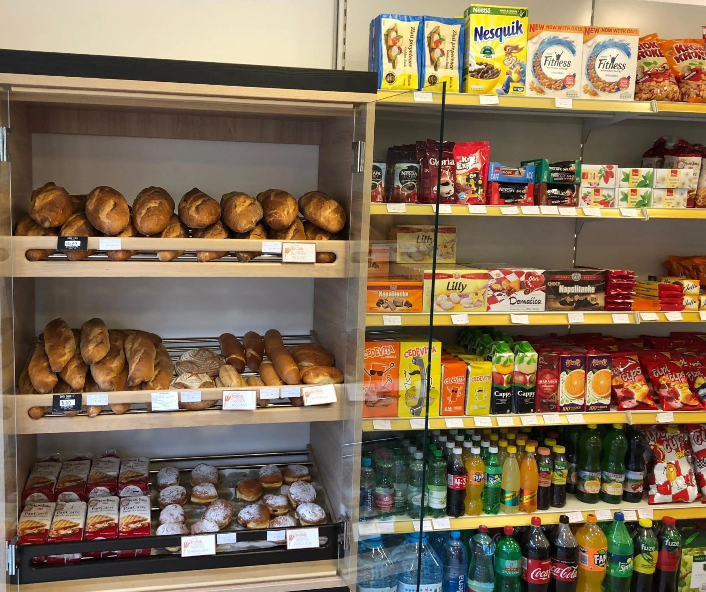 On-site shops in Camp Vransko lake - Mobile homes