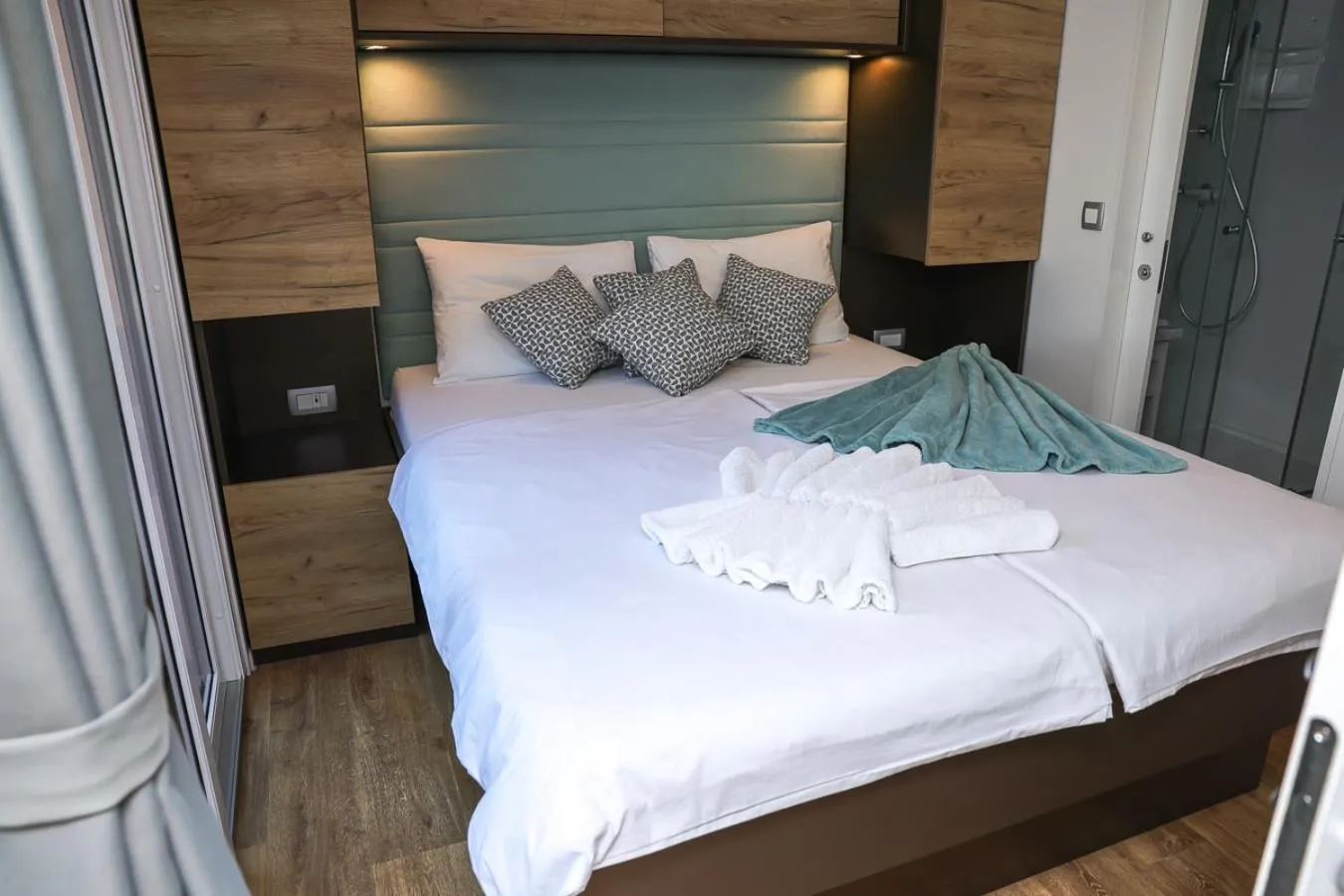 Bed in Camp Vransko lake - Mobile homes