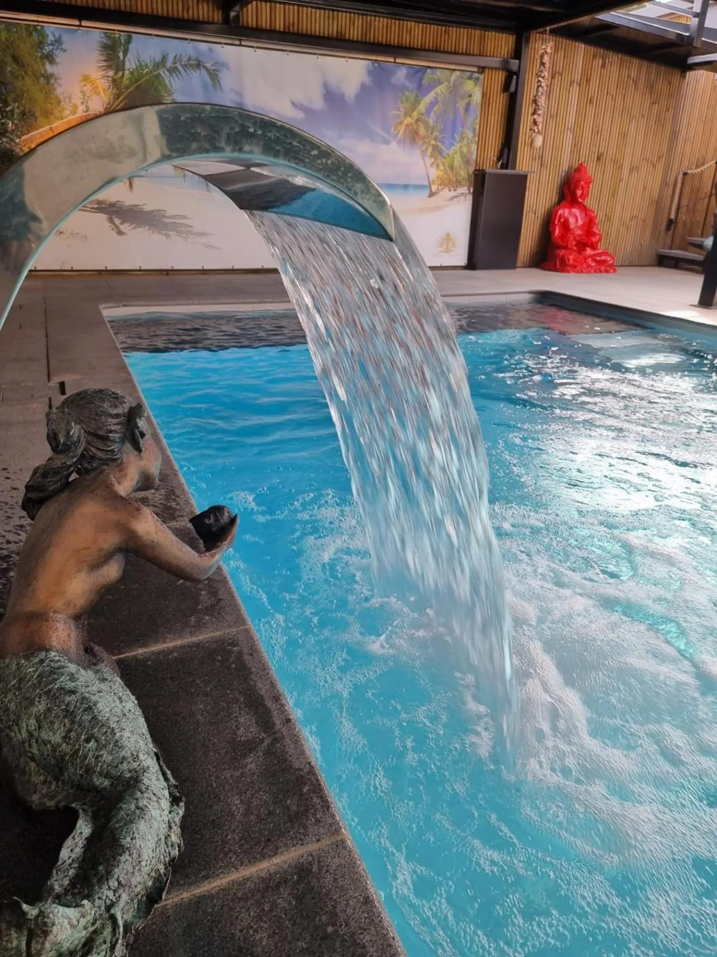 Swimming pool in Hotel Monte Cristo