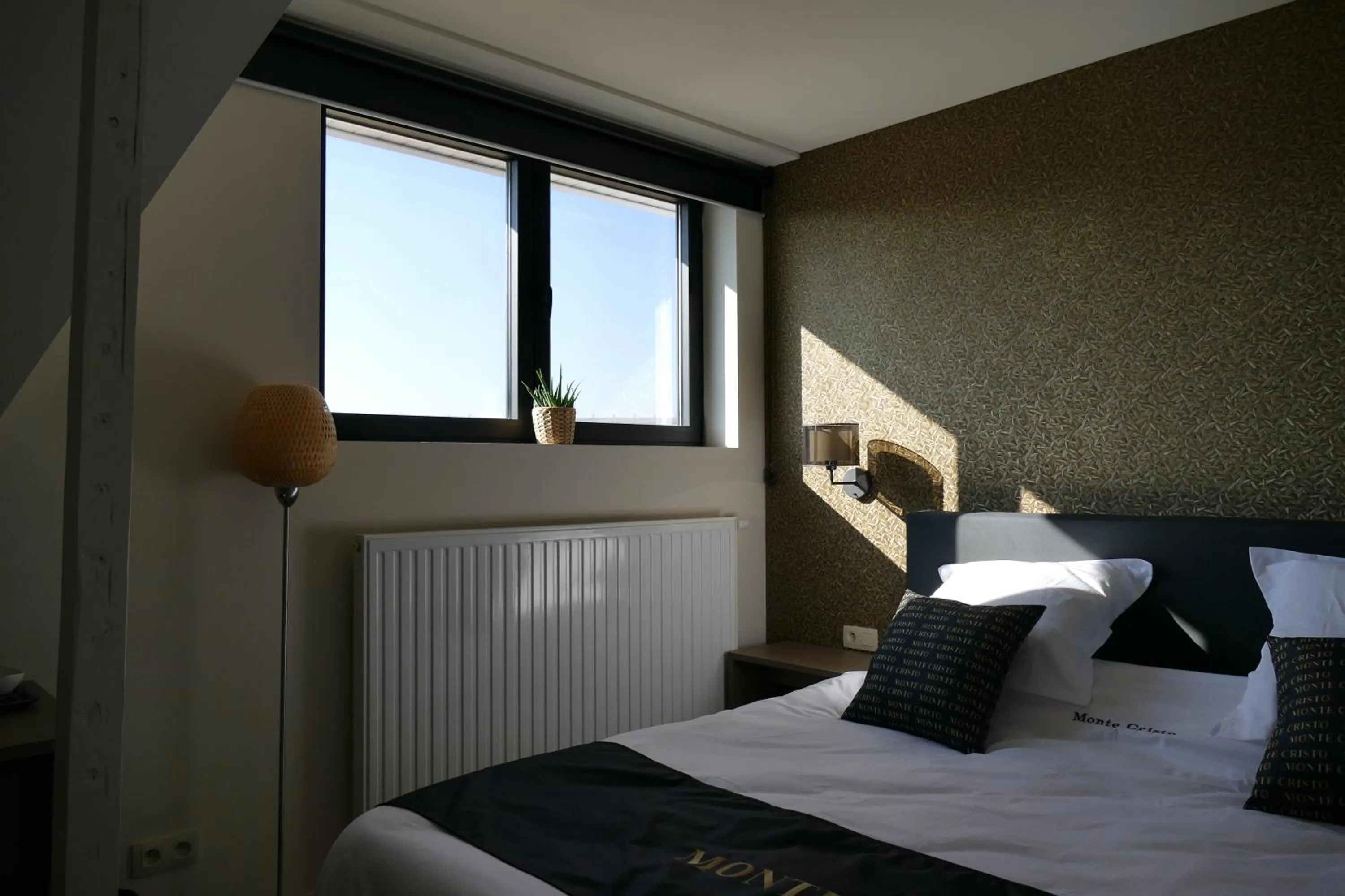 Bed in Hotel Monte Cristo