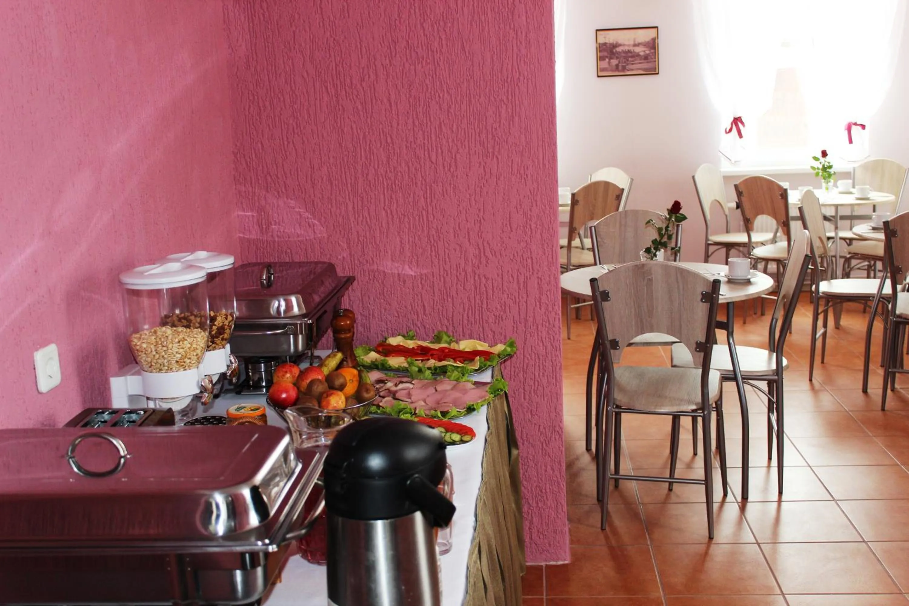 Continental breakfast in Windrose