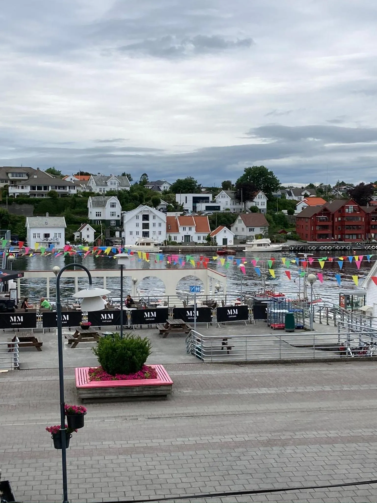 Parken Terrasse Apartment Hotel