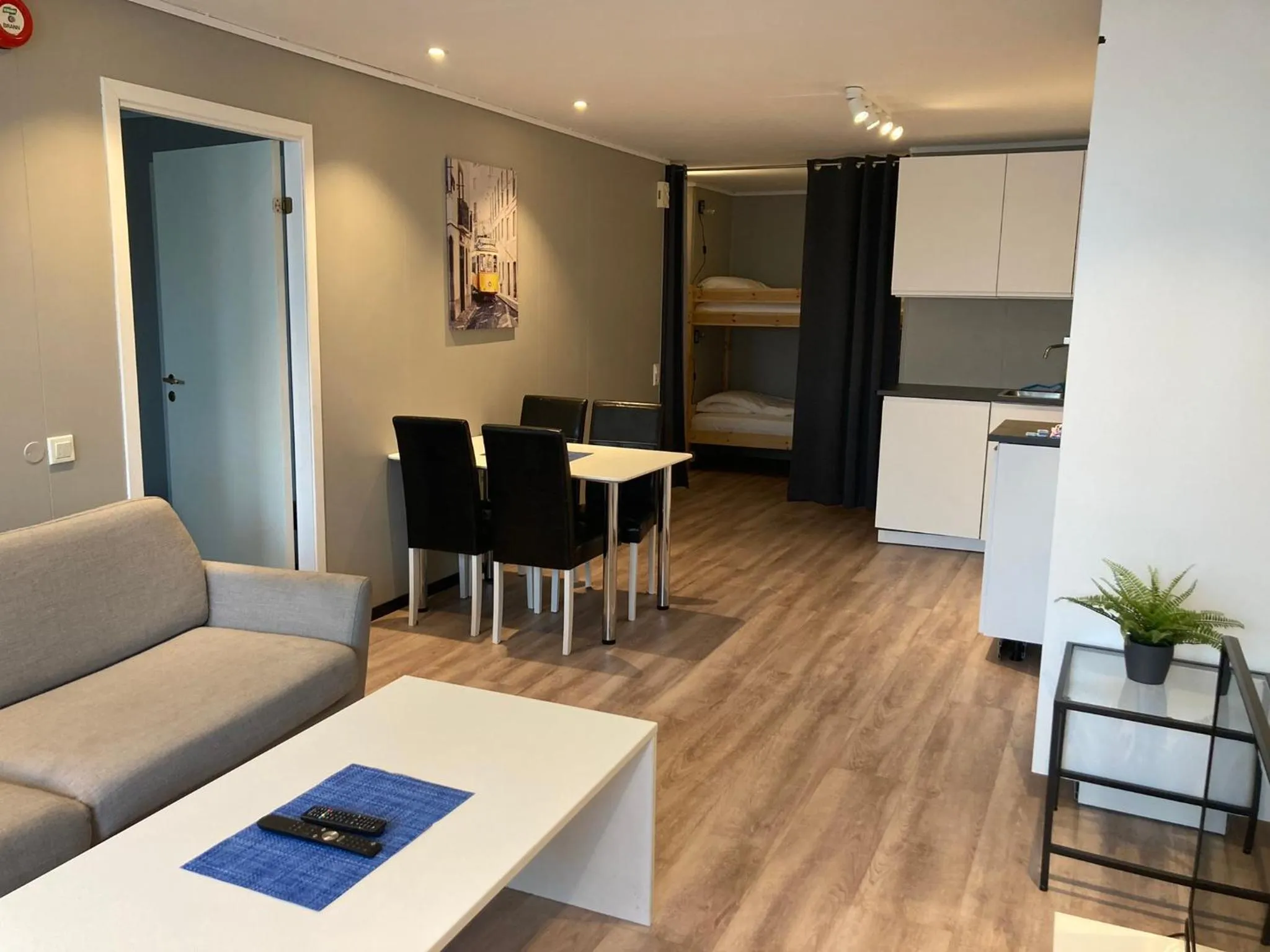 Parken Terrasse Apartment Hotel