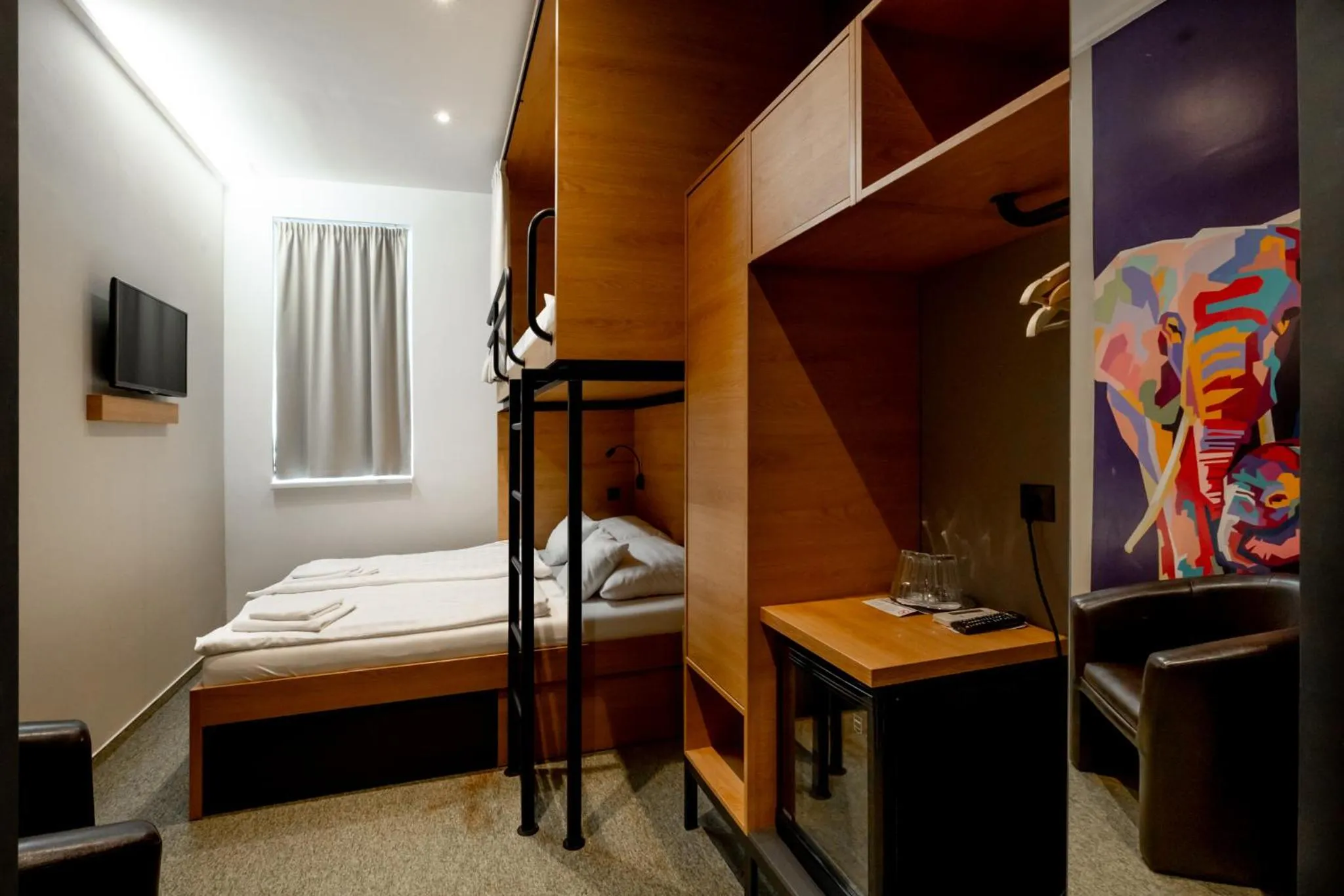 Photo of the whole room, Bed in Garda Hotel