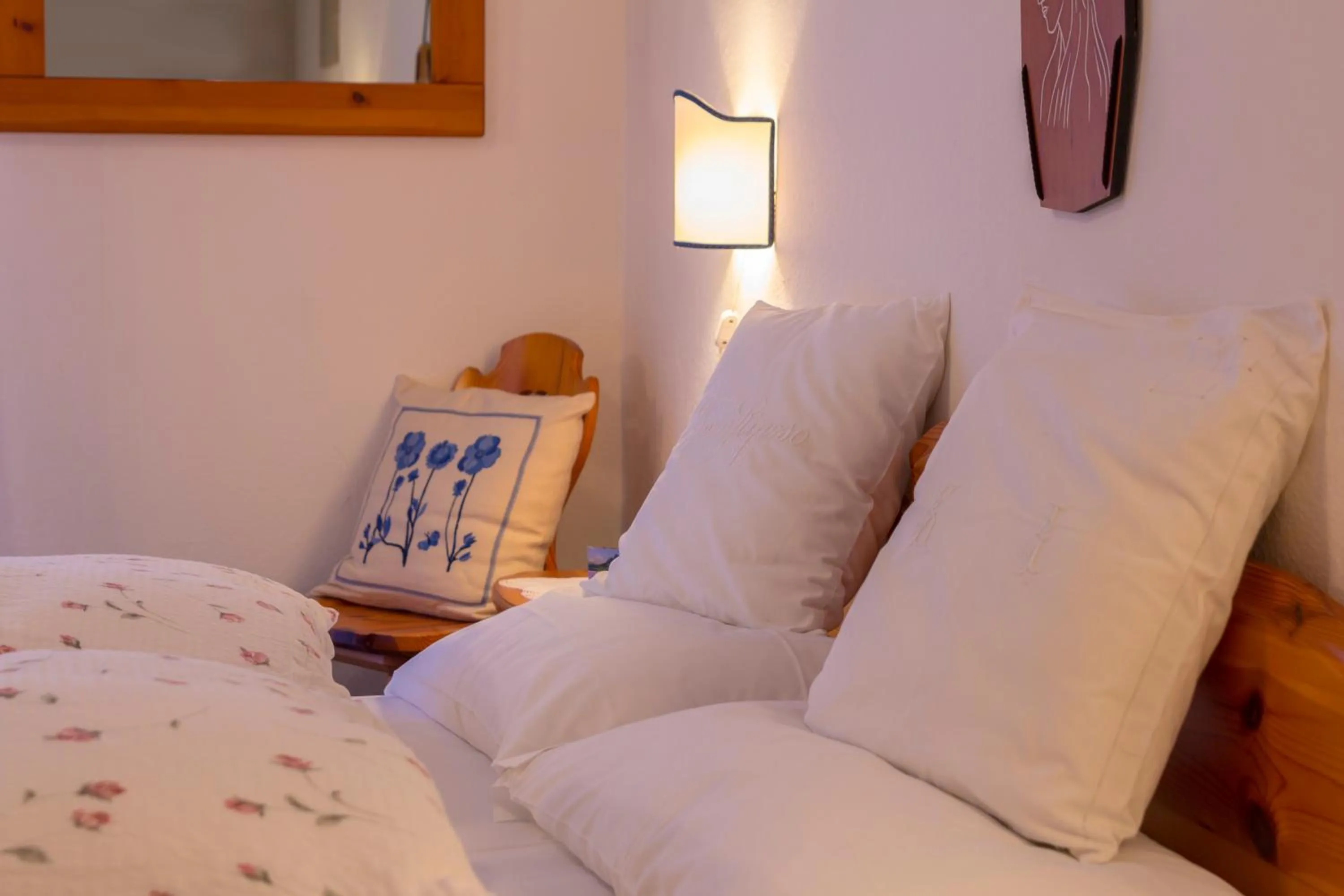 Decorative detail, Bed in Digonera Historic Hotel B&B