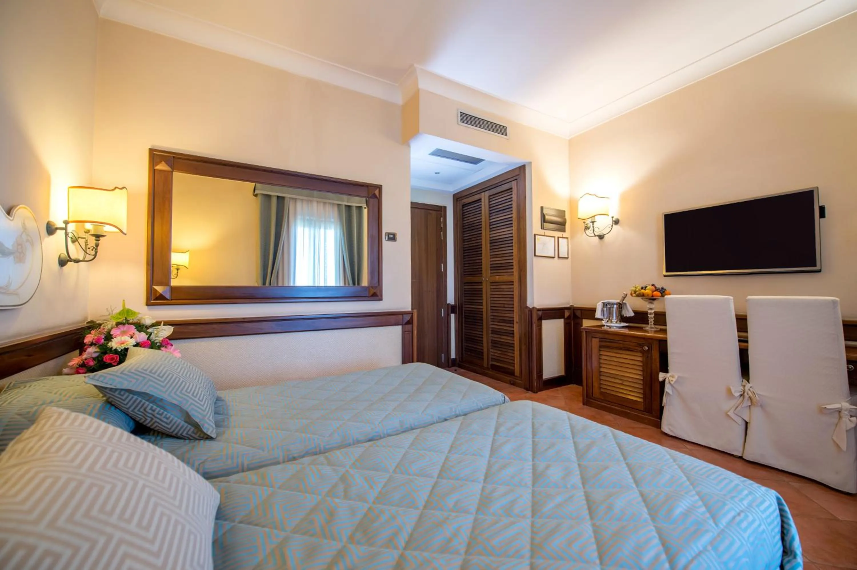 Bed in Hotel Michelangelo