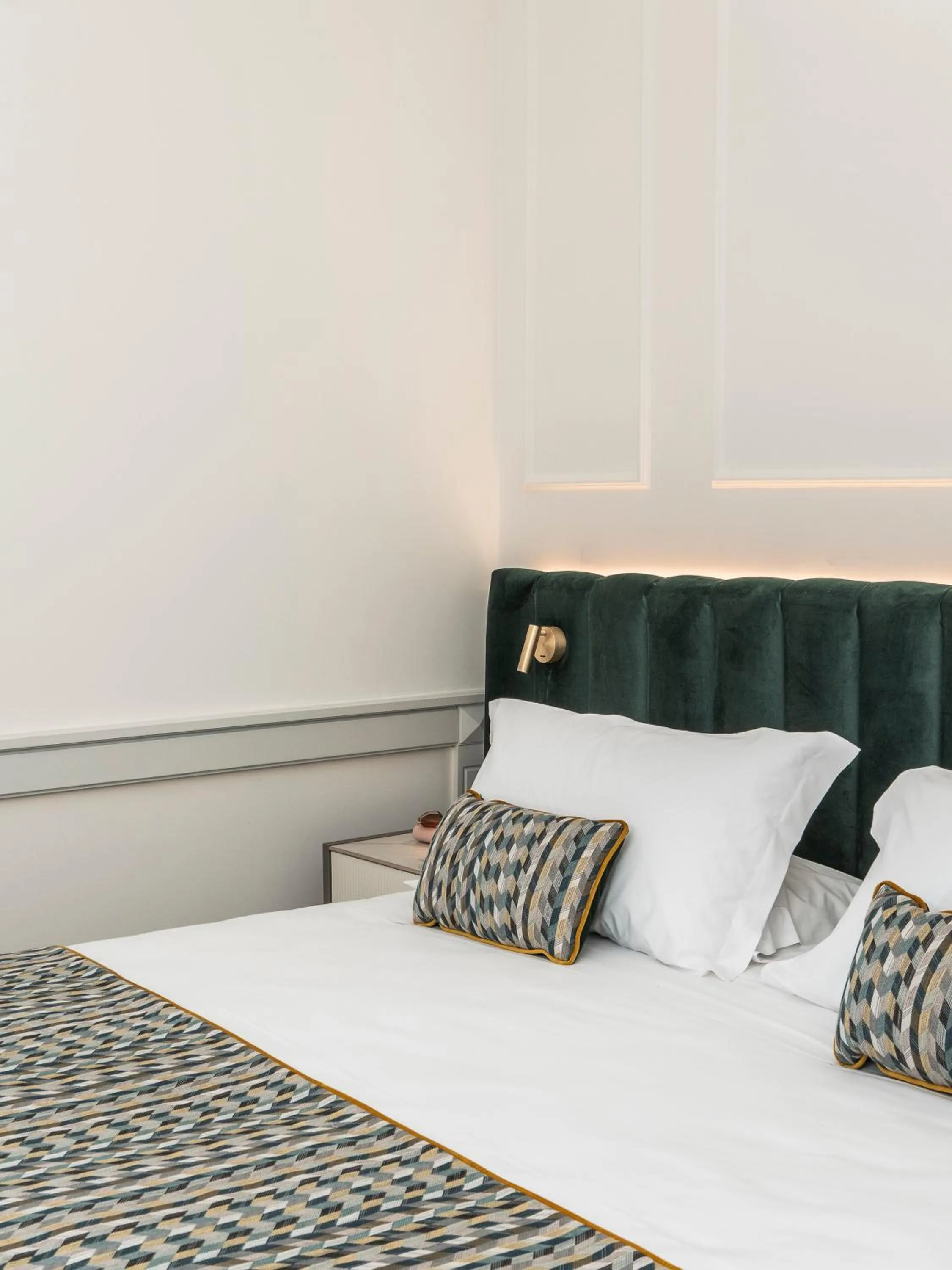 Bed in Hotel Michelangelo