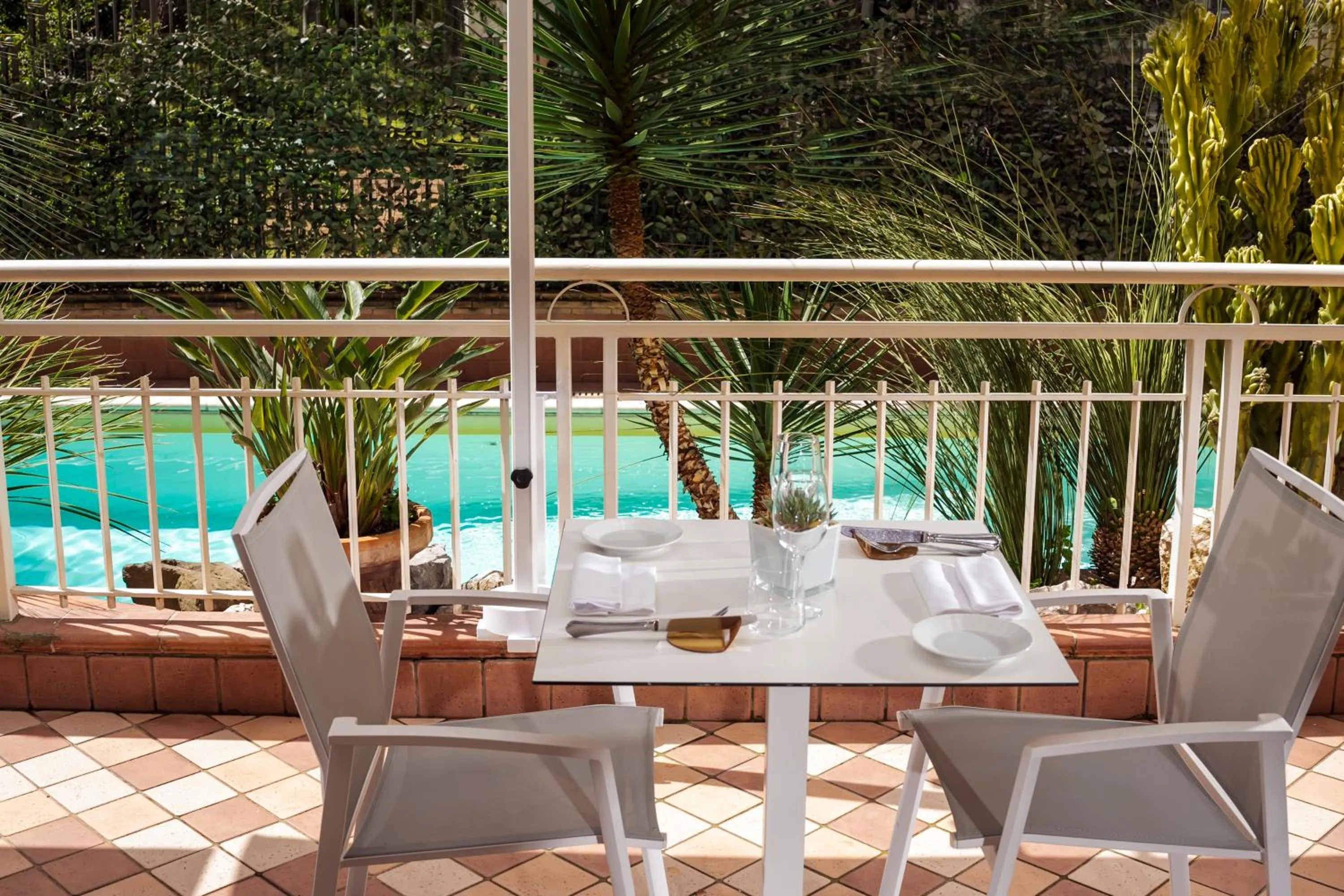 Restaurant/places to eat in Hotel Michelangelo