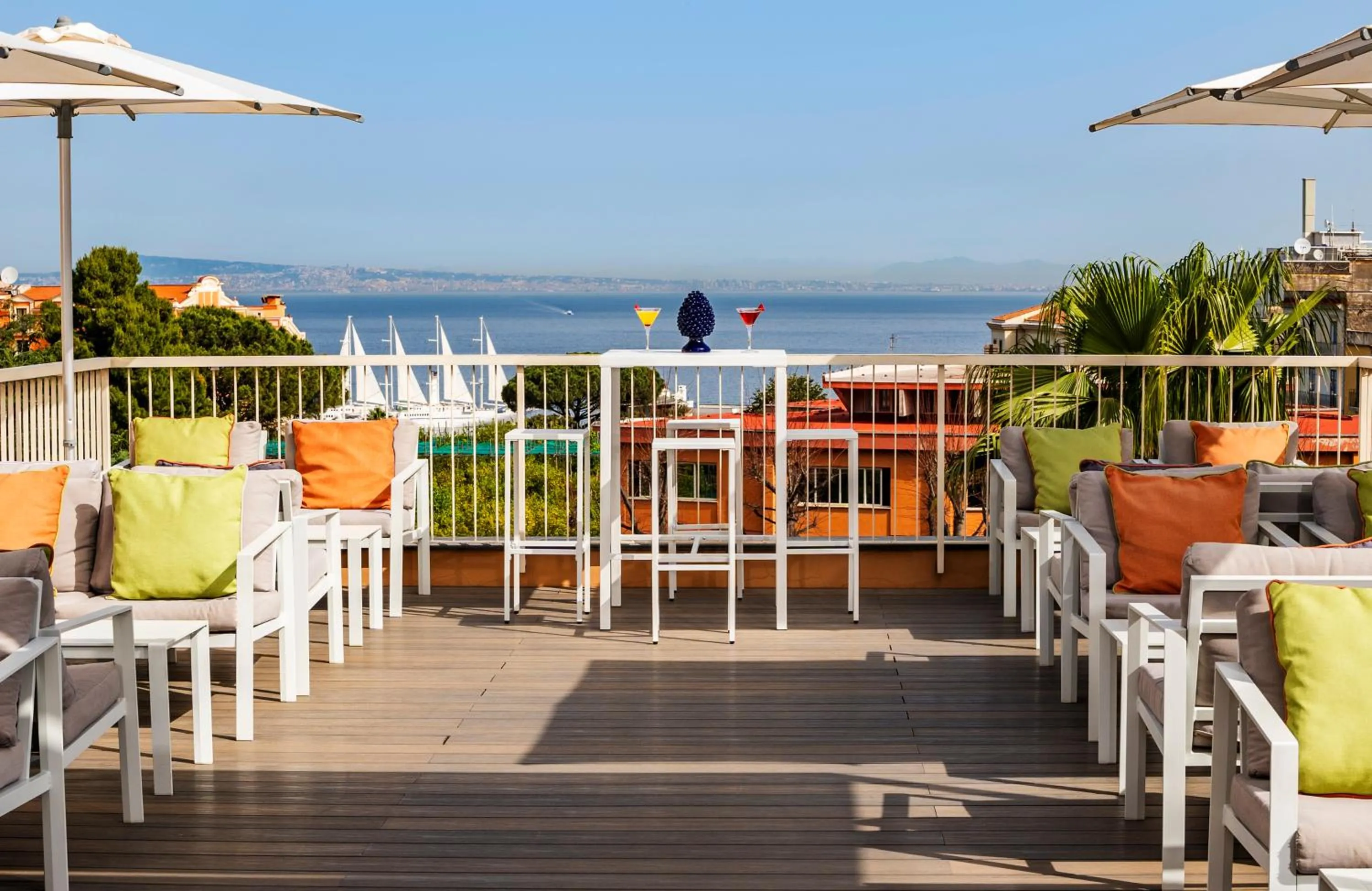 Restaurant/places to eat in Hotel Michelangelo