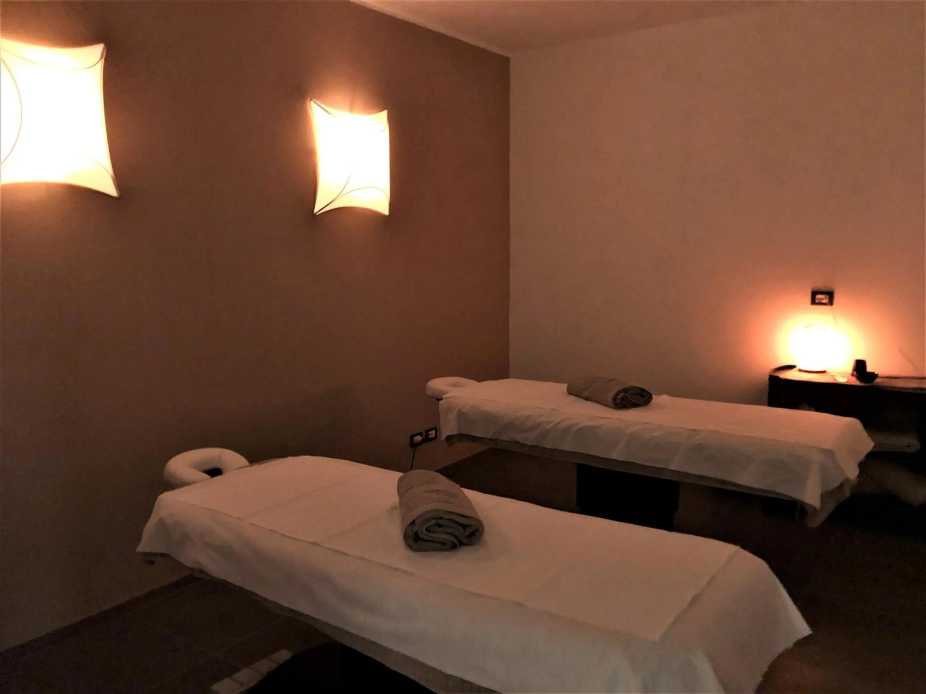 Massage in Hotel Mirasole International