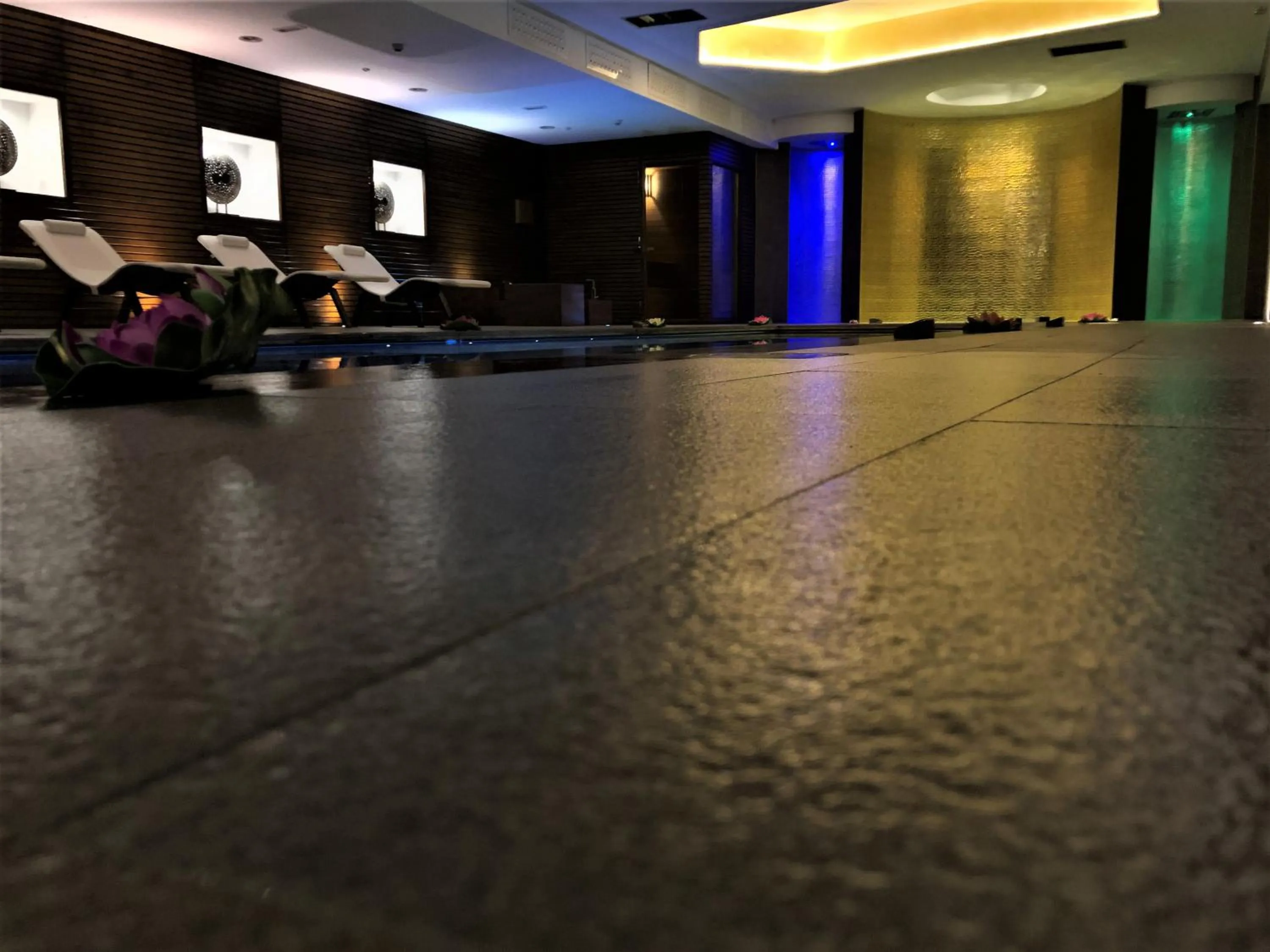 Shower in Hotel Mirasole International