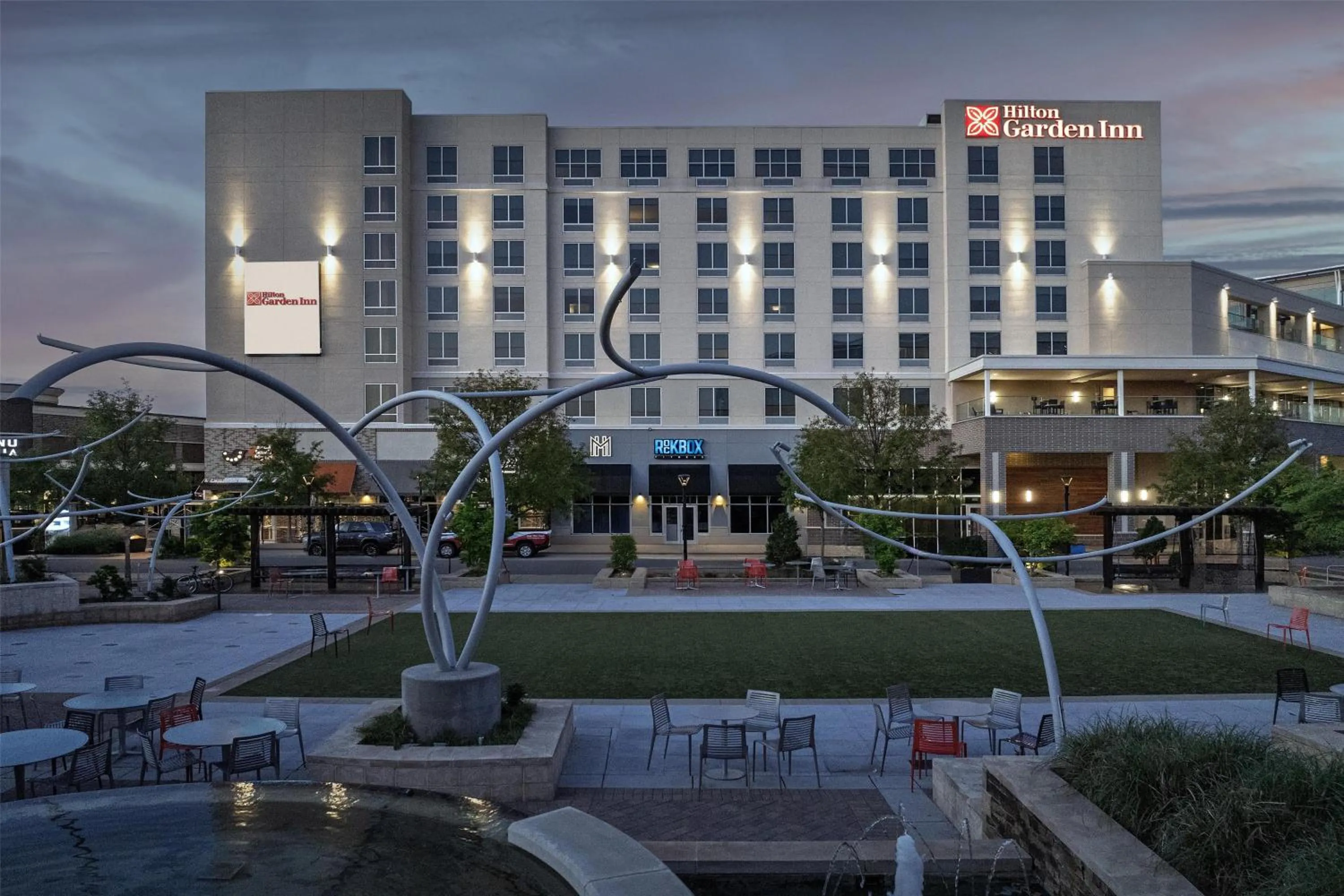 Property building in Hilton Garden Inn Charlotte Waverly
