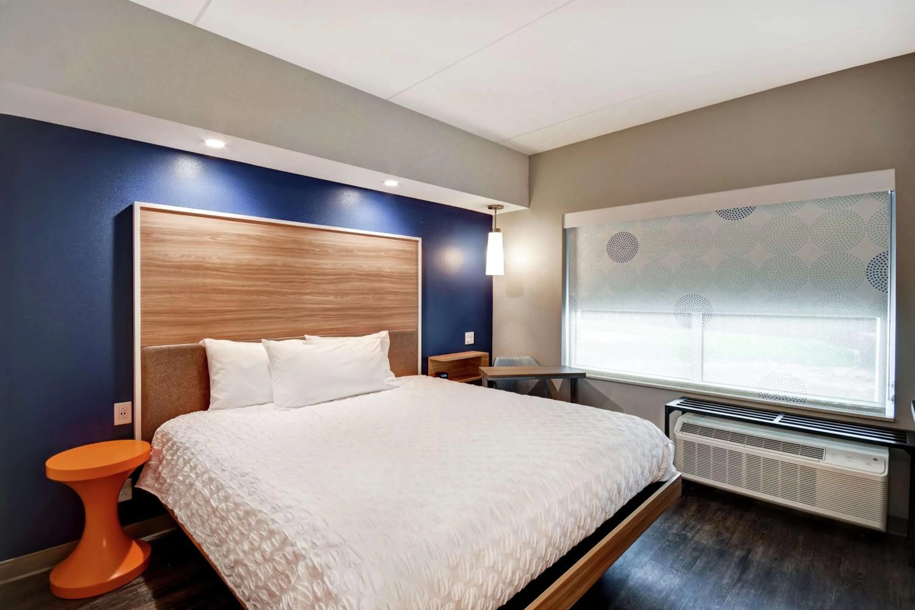 Bed in Tru By Hilton Raleigh Durham Airport