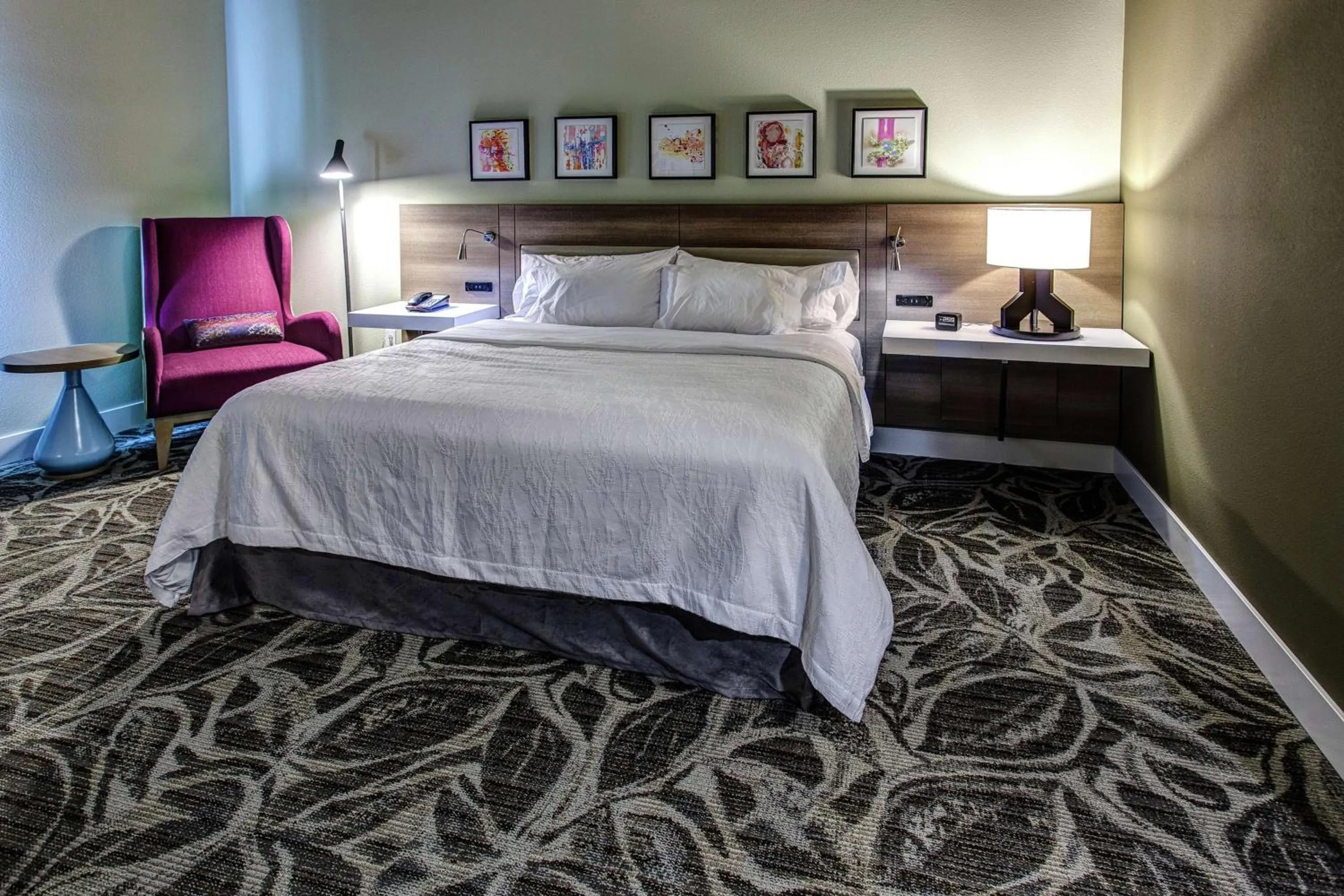 Bed in Hilton Garden Inn Topeka