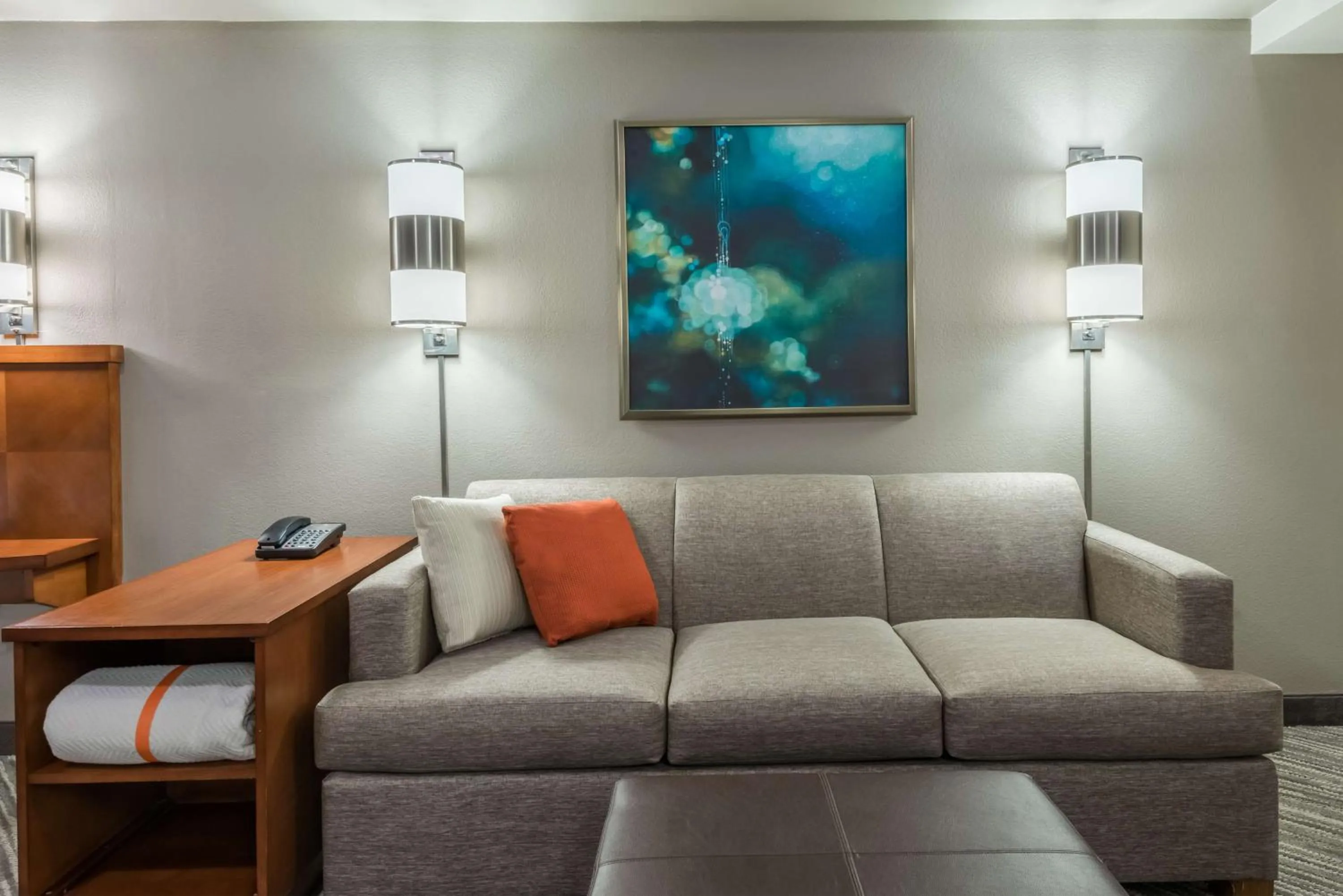 Photo of the whole room in Hyatt Place Bentonville Rogers