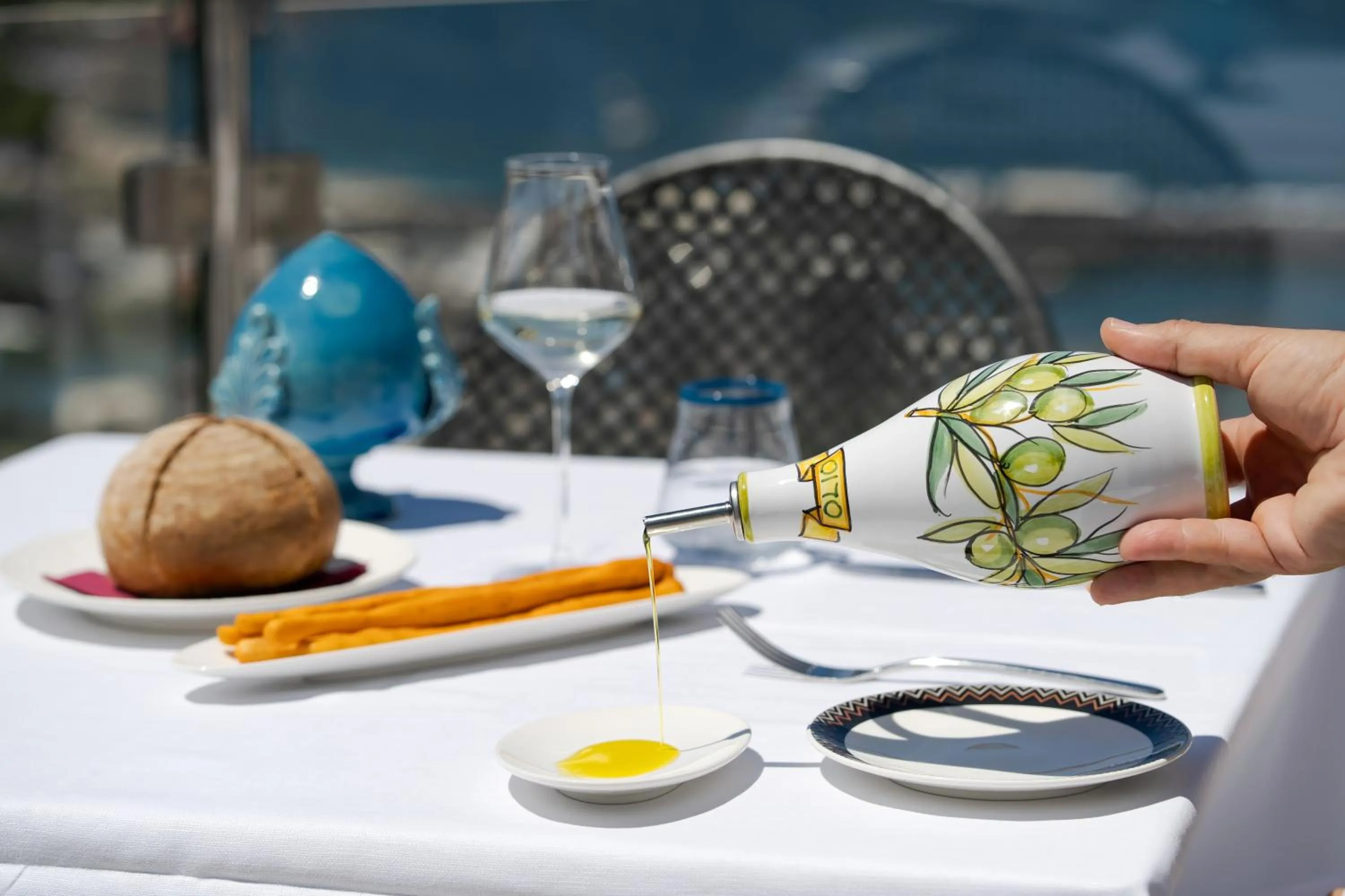 Restaurant/places to eat in Hotel Mary