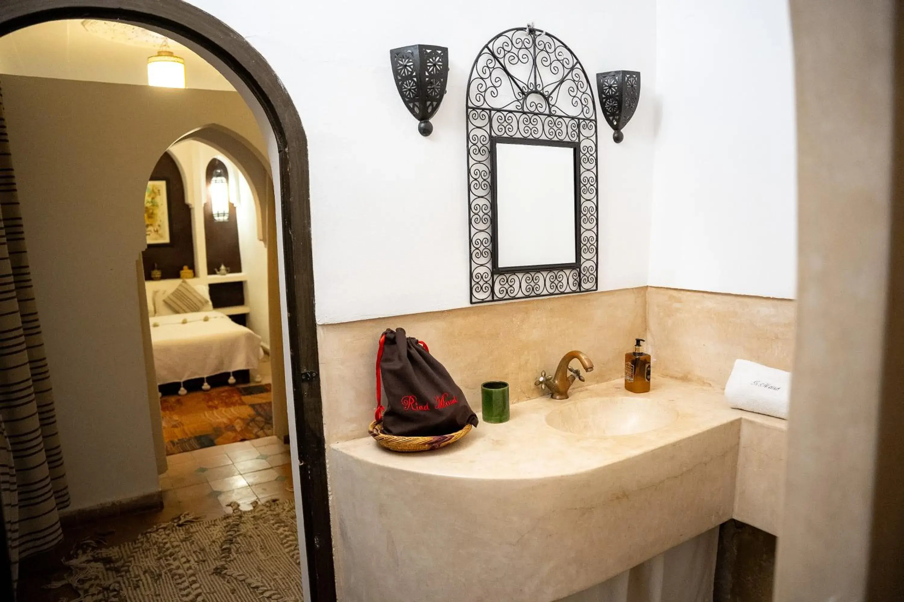 Double Room with Private Bathroom in Riad Maud Double Room with Private Bathroom in Riad Maud