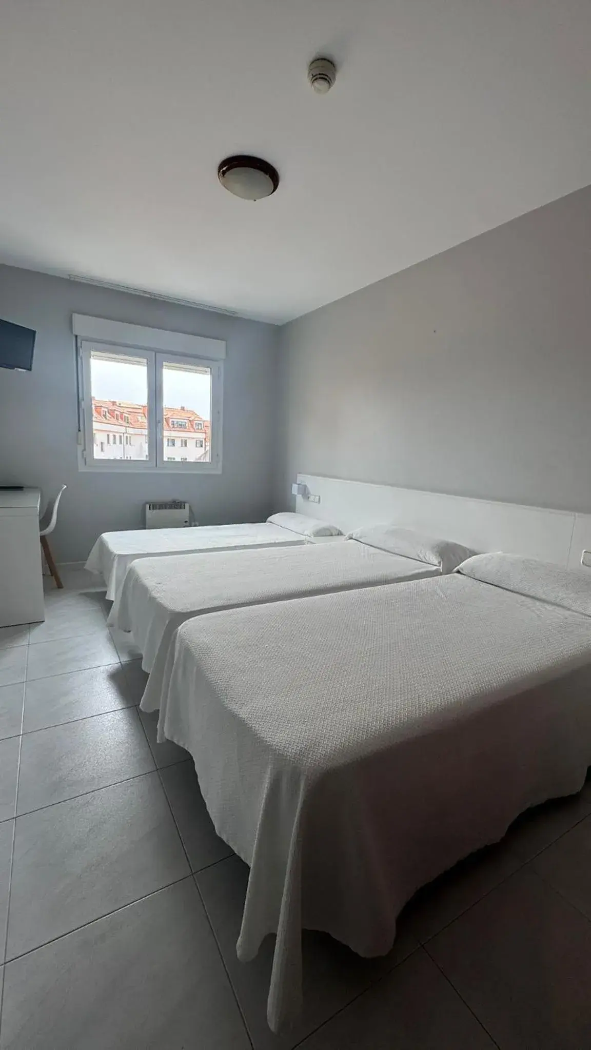 Triple Room in Hotel Bradomin Triple Room in Hotel Bradomin