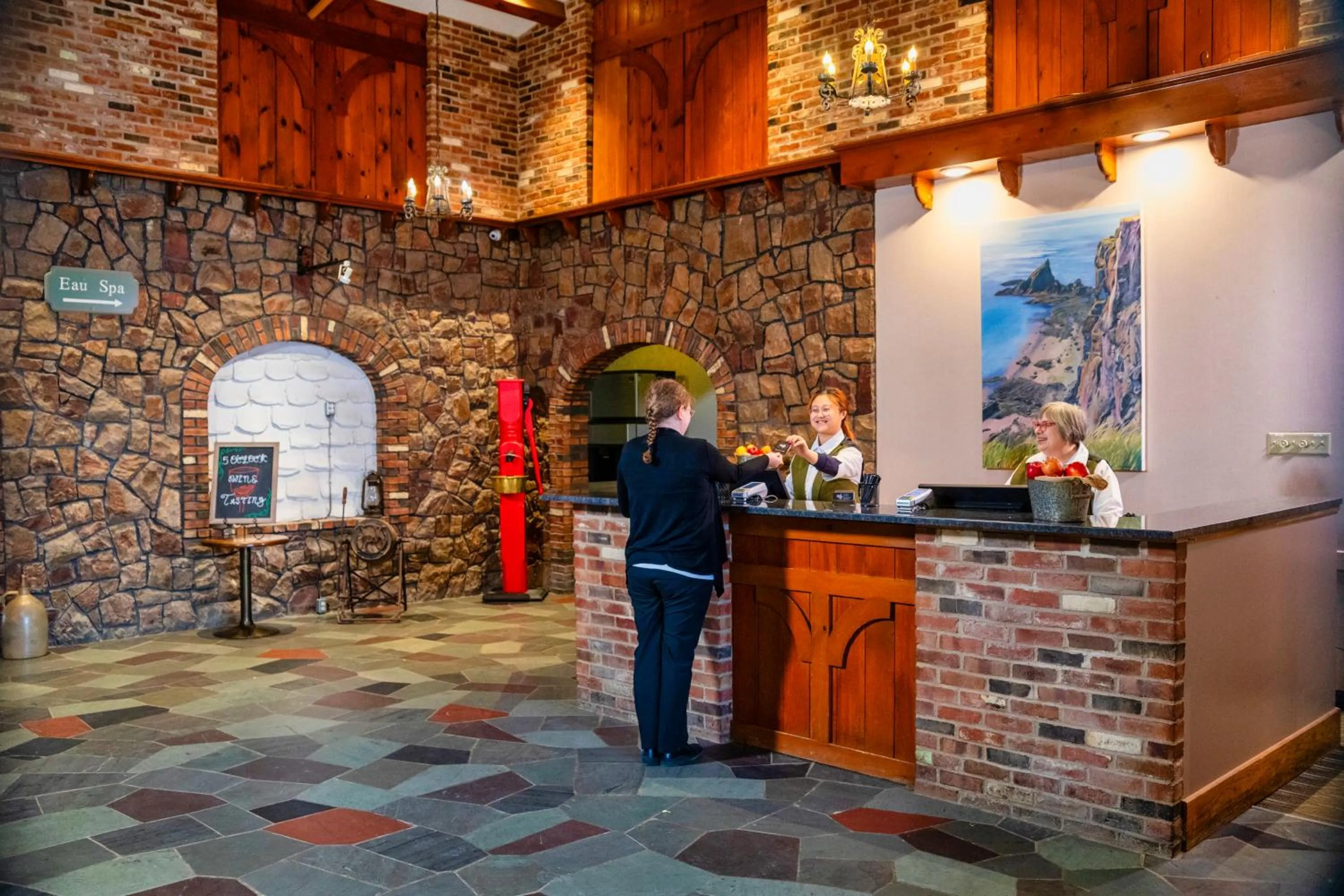 Lobby or reception in Old Orchard Inn