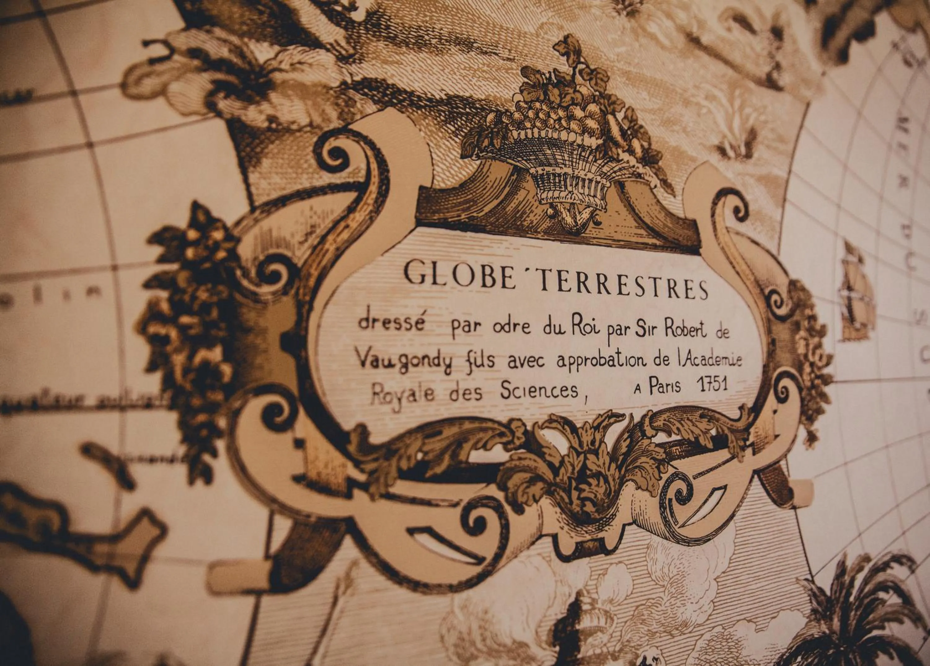 Decorative detail in Hôtel du Continent