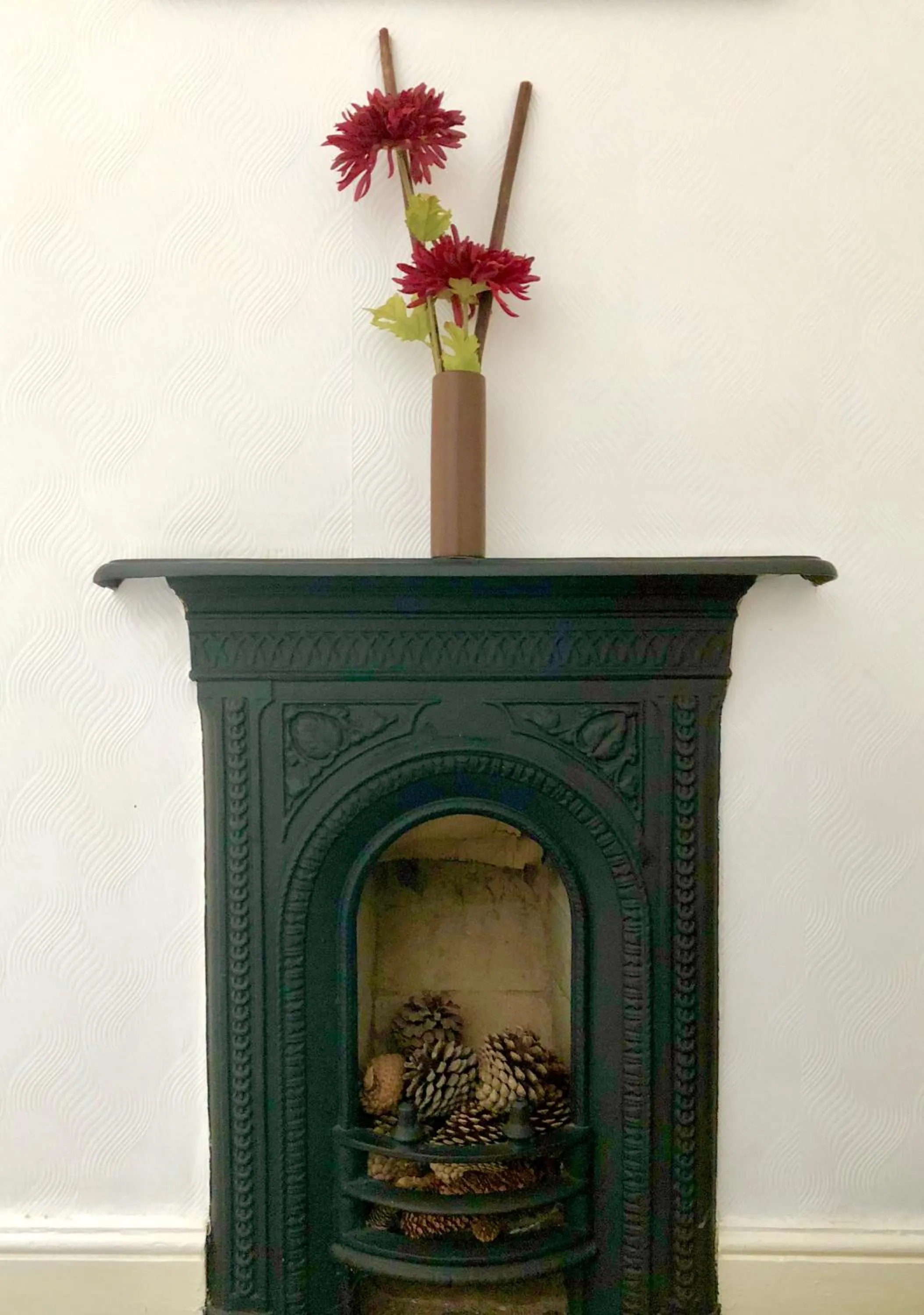 Decorative detail in Plough and Harrow