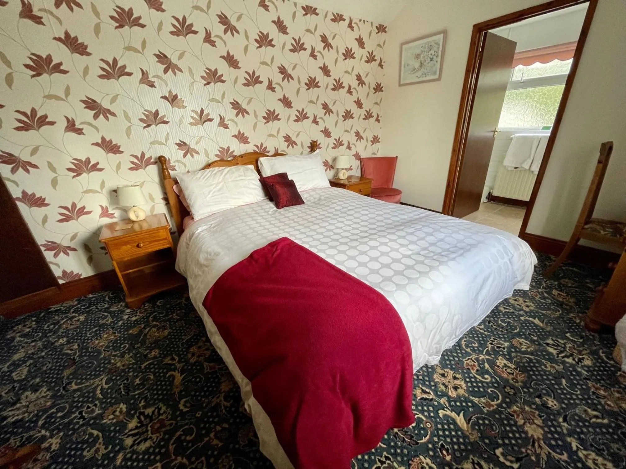 Bedroom, Bed in Plough and Harrow