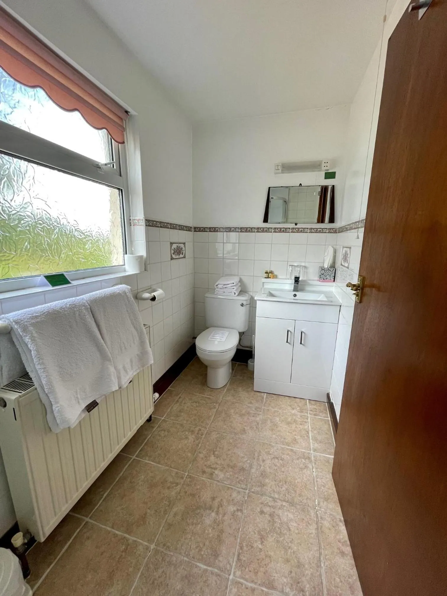 Bathroom in Plough and Harrow