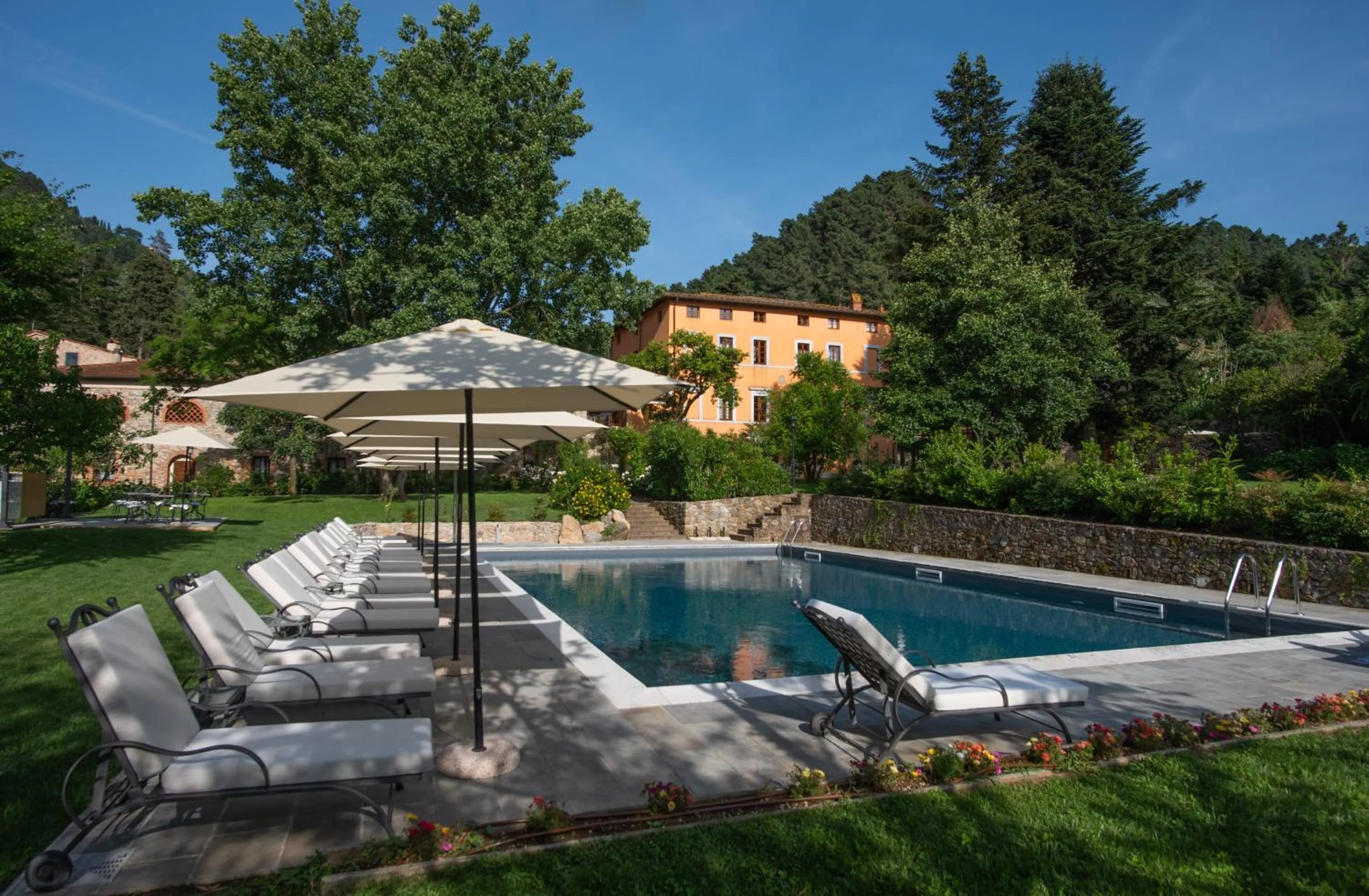 Swimming pool in Relais Corte Rodeschi