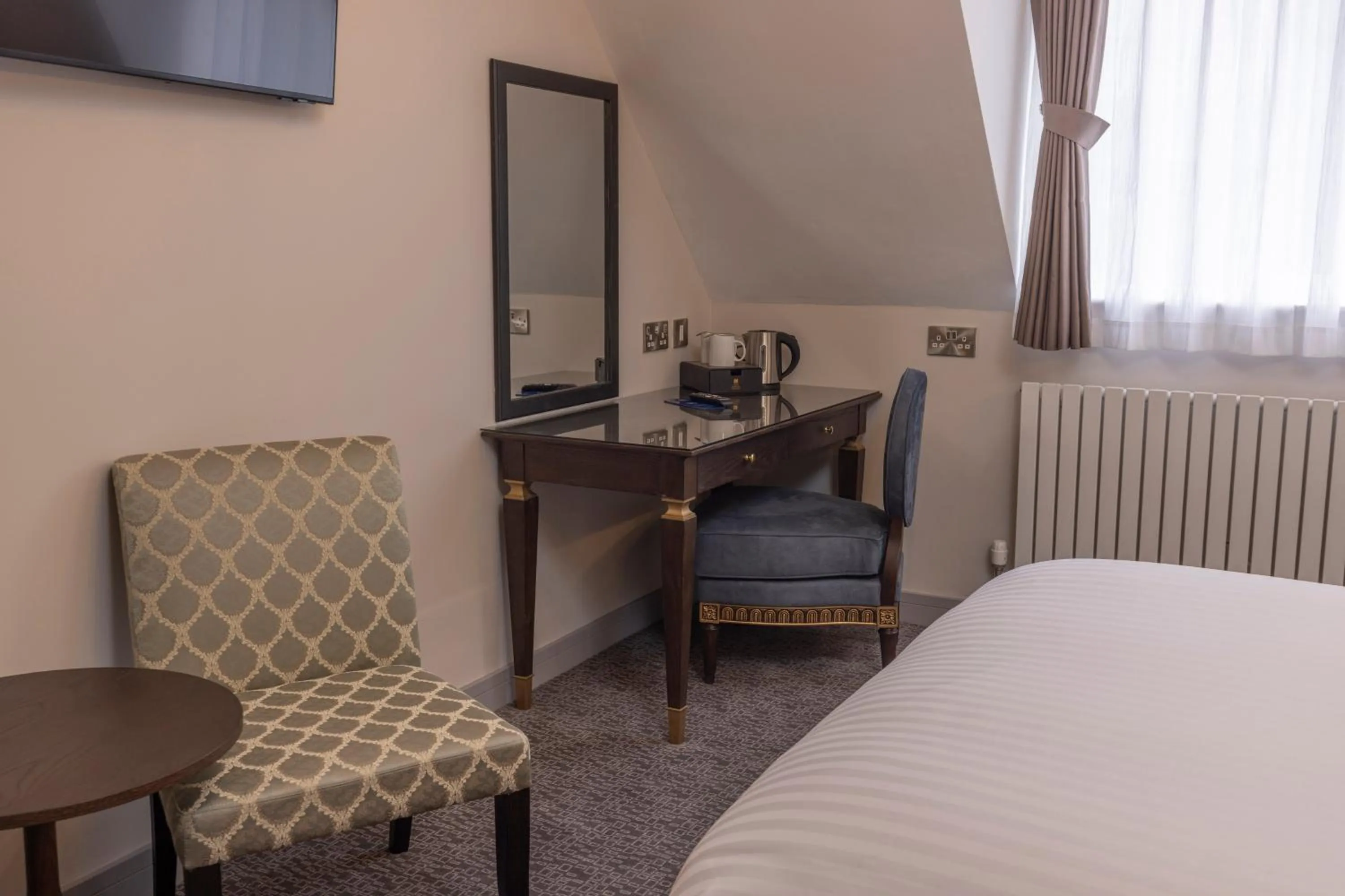 Bedroom, Bed in Castle Bromwich Hall Hotel, BW Signature Collection by Best Western