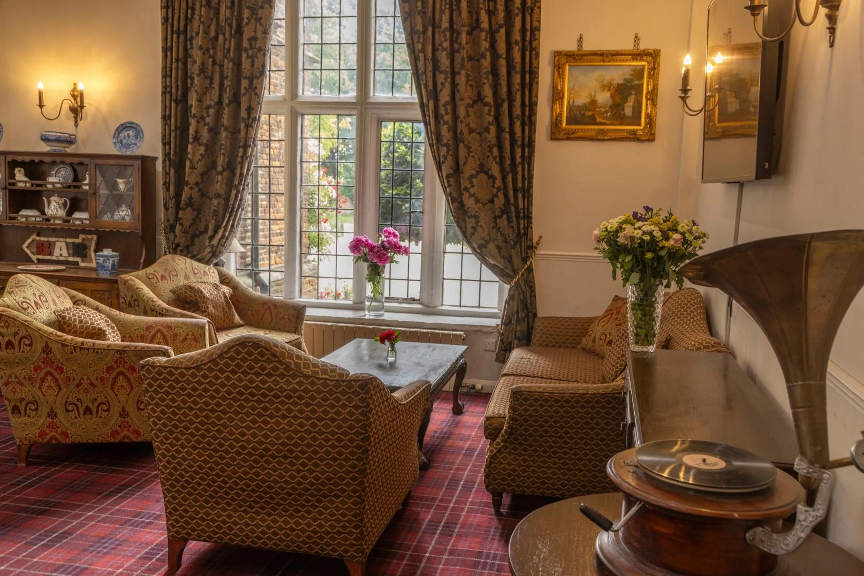 Lounge or bar in Castle Bromwich Hall Hotel, BW Signature Collection by Best Western