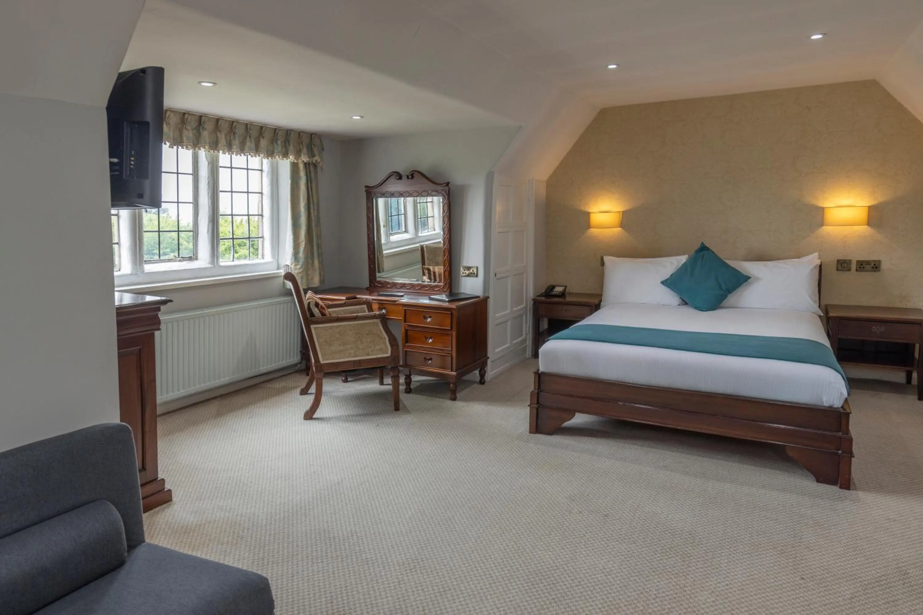 Bedroom, Bed in Castle Bromwich Hall Hotel, BW Signature Collection by Best Western