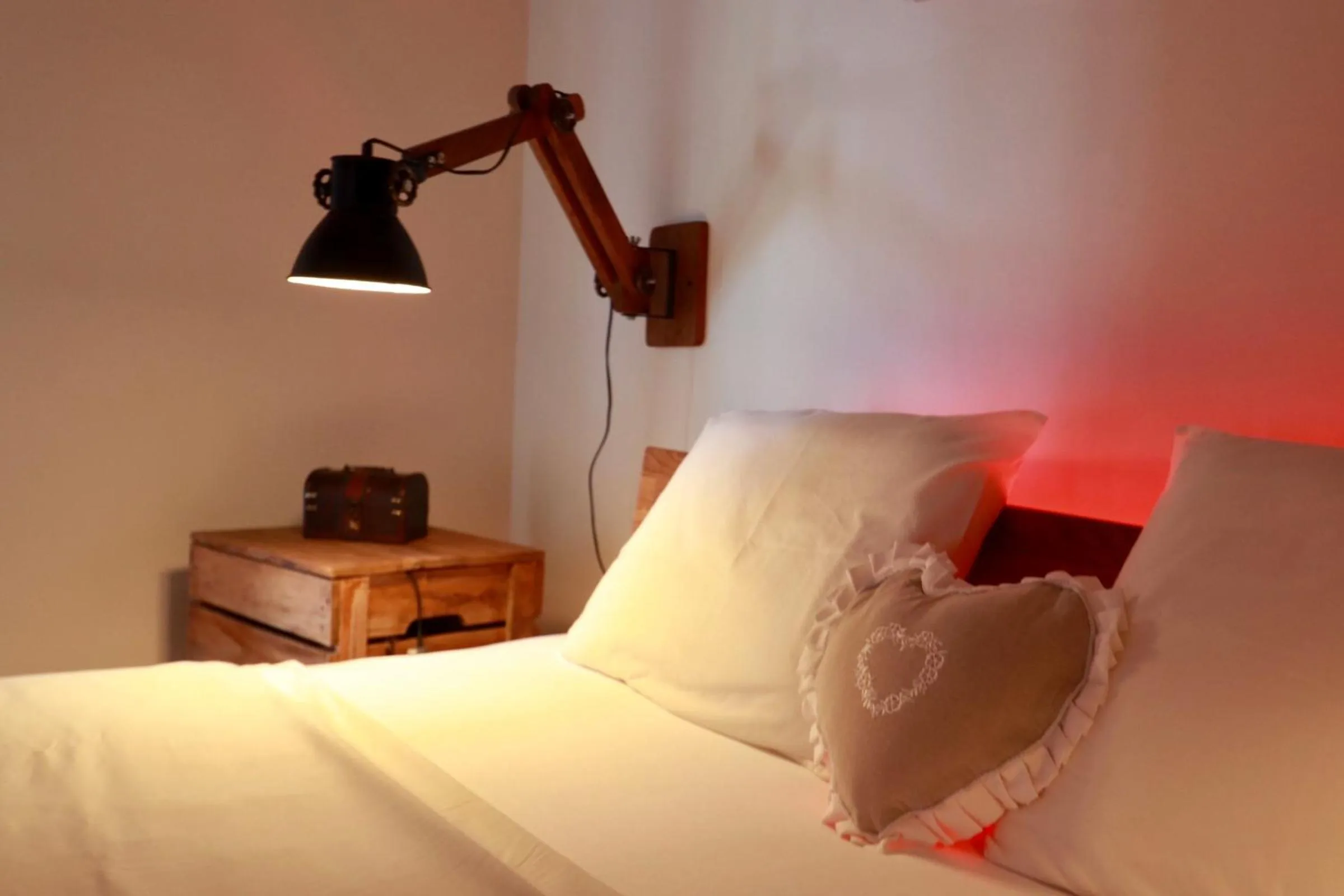 Bedroom in Une Nuit Ailleurs