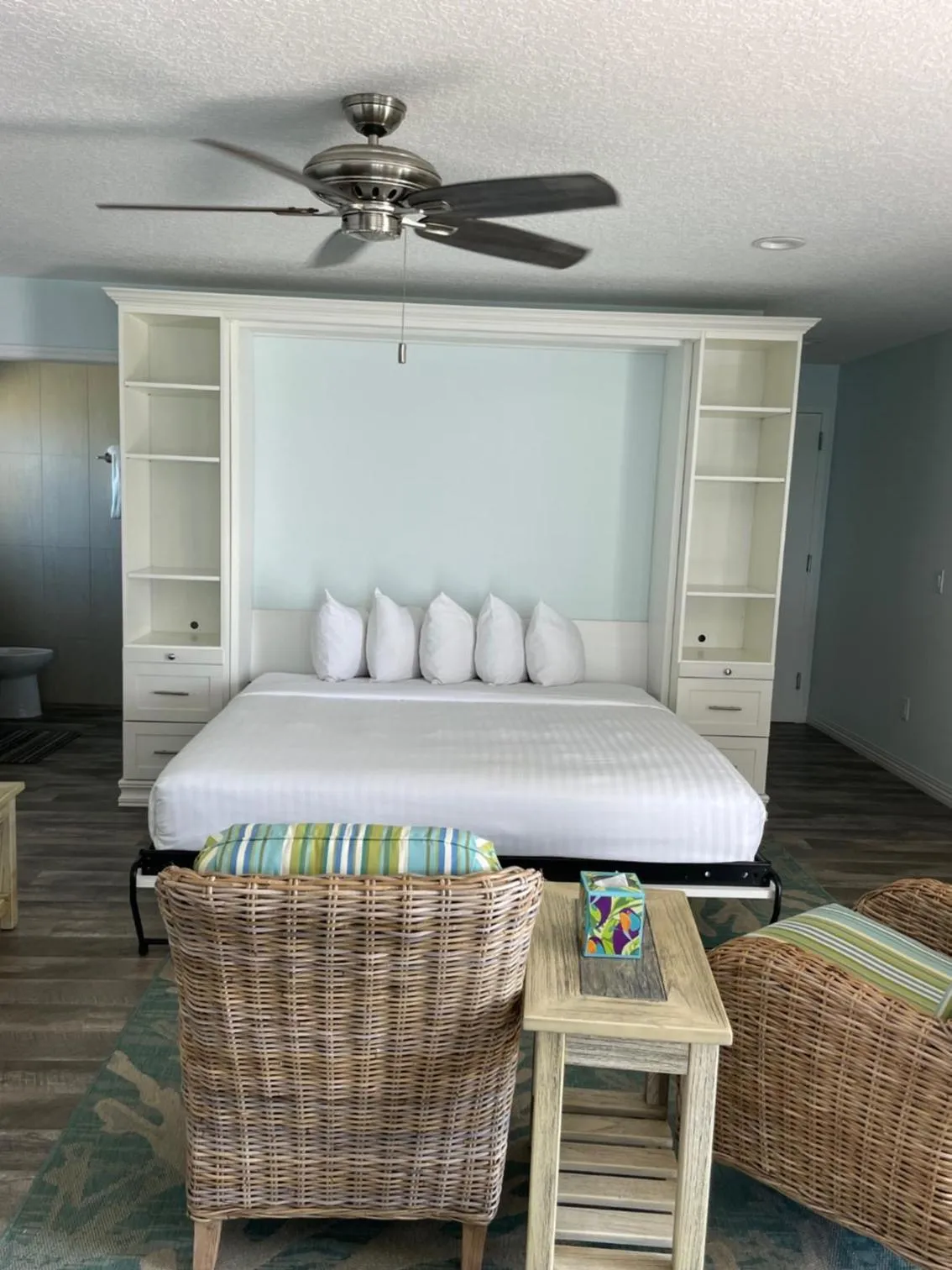 Bed in Lost Inn Paradise