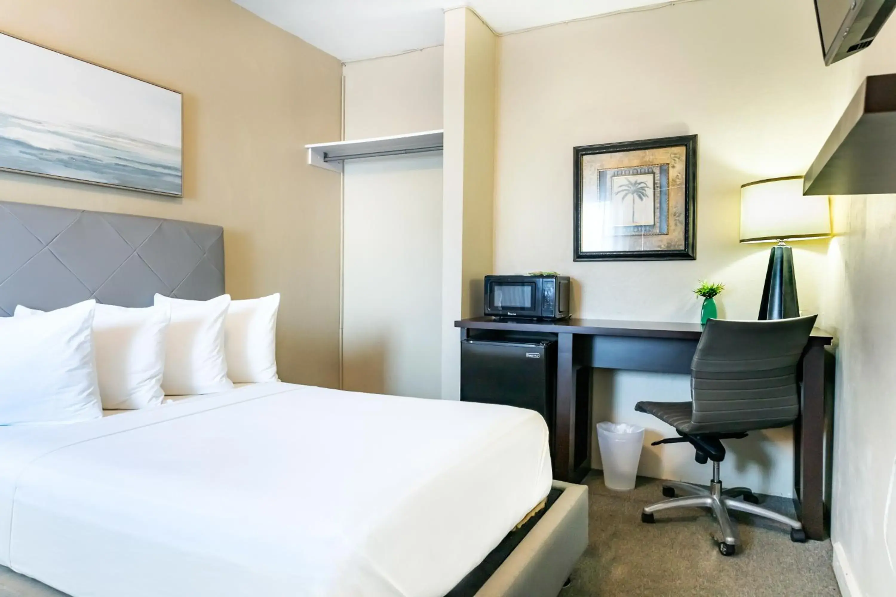 Standard Double Room in Villa Verde Inn Standard Double Room in Villa Verde Inn