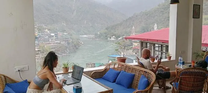Day in Skyard Hostel Rishikesh Laxman Jhula