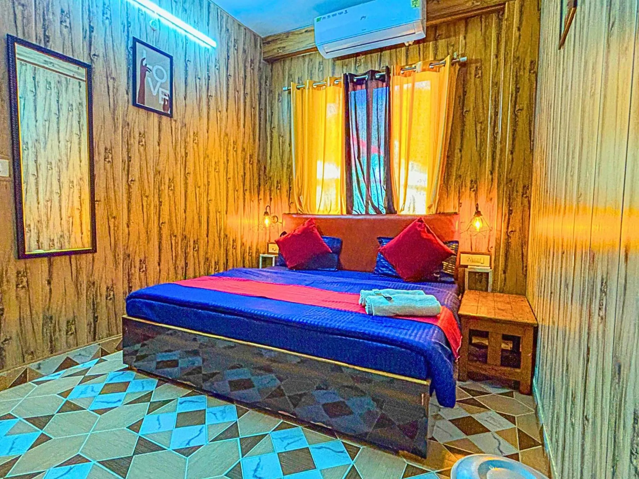 Bed in Skyard Hostel Rishikesh Laxman Jhula