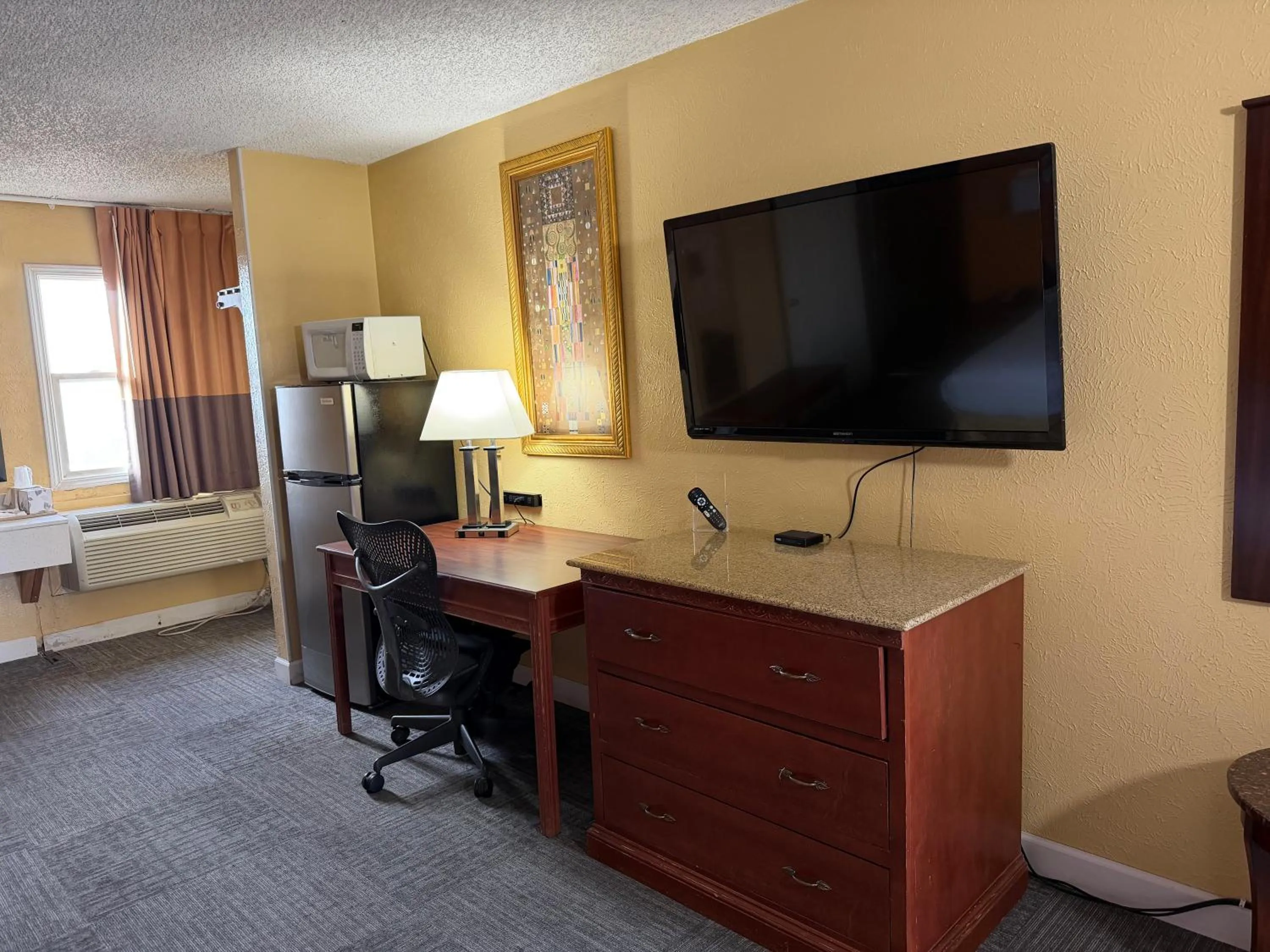 Nendels Inn & Suites Dodge City Airport