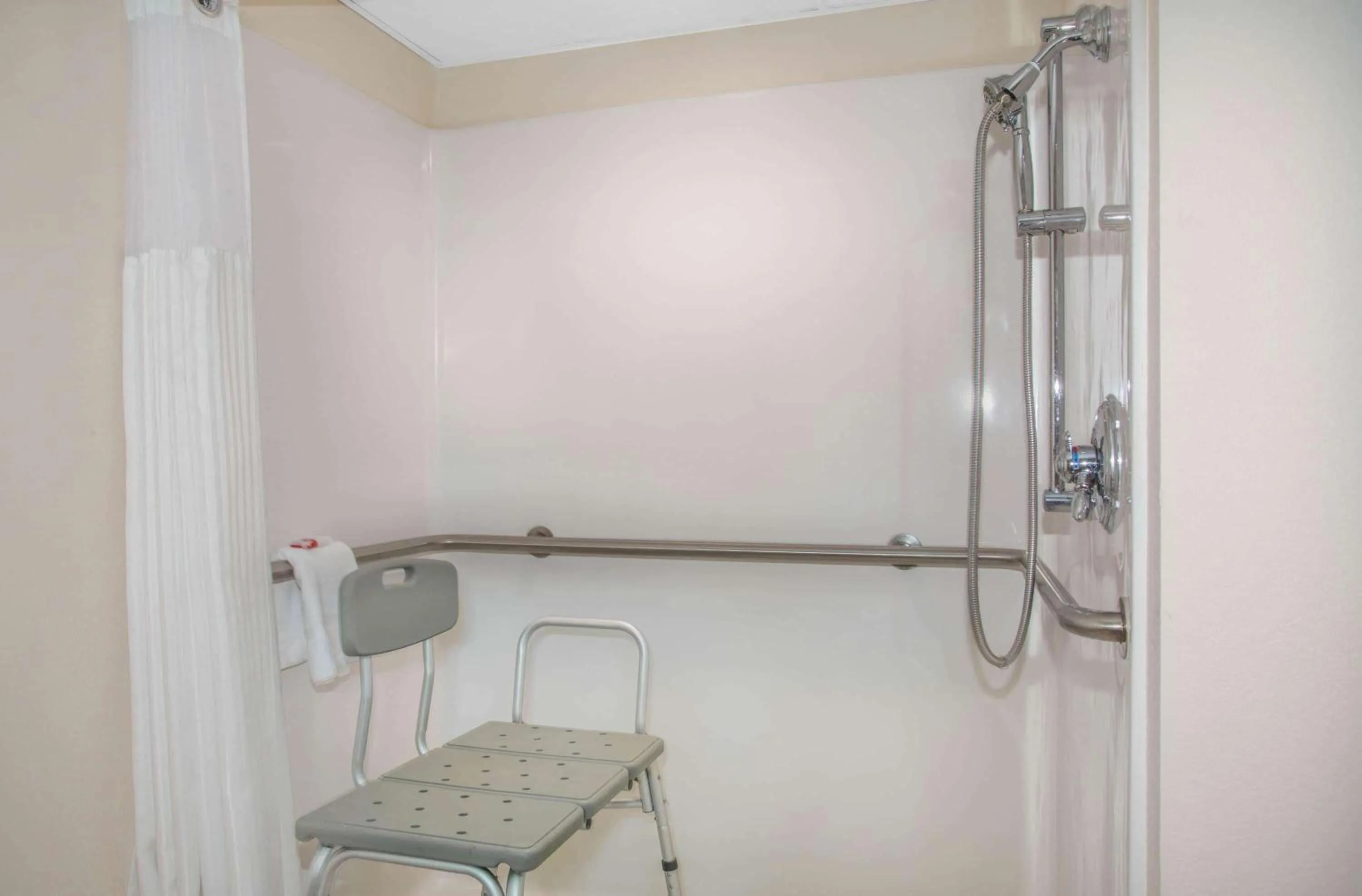 Bathroom in Baymont by Wyndham Branson - On the Strip