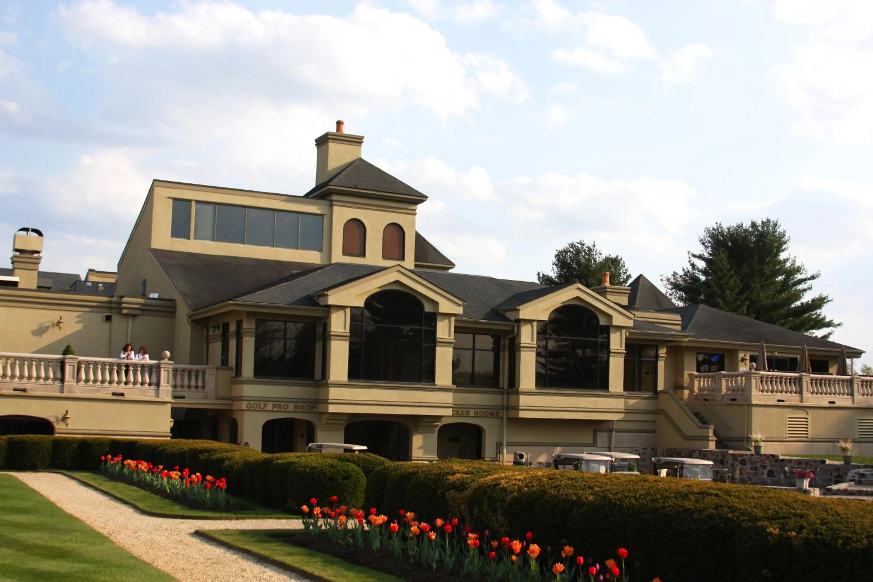 Facade/entrance in Toftrees Golf Resort