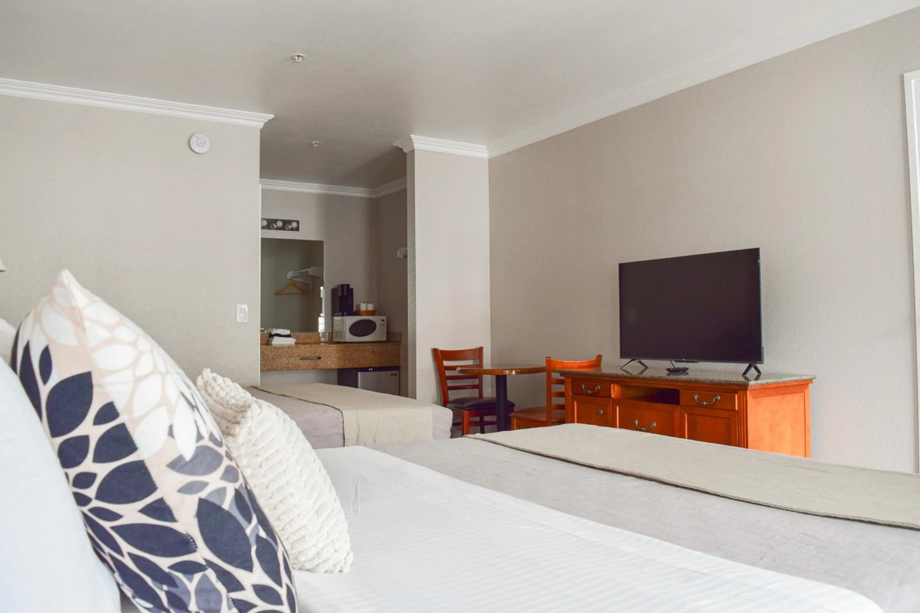 TV and multimedia in Dune Surfer Inn