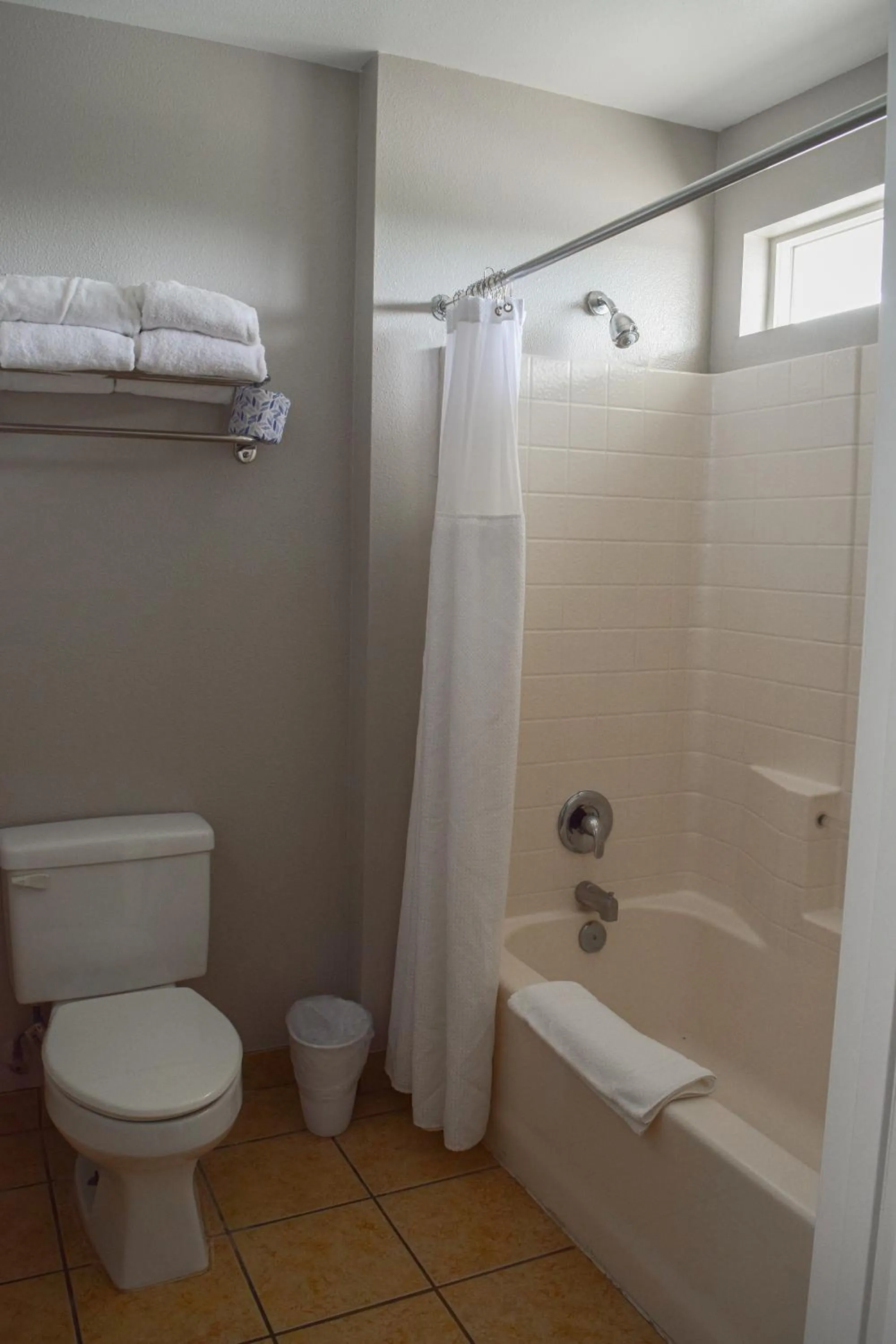 Bathroom in Dune Surfer Inn