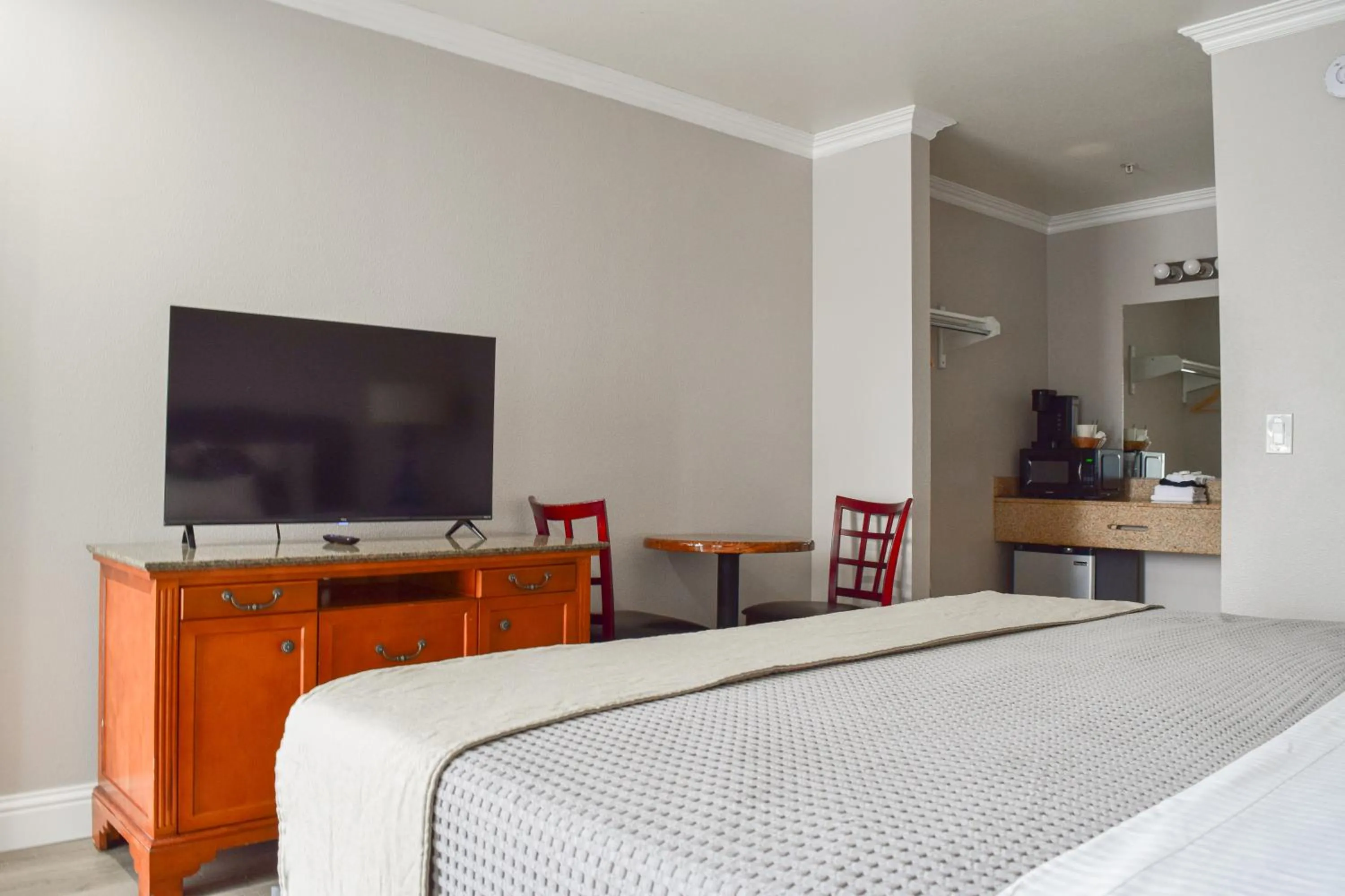 TV and multimedia, Bed in Dune Surfer Inn