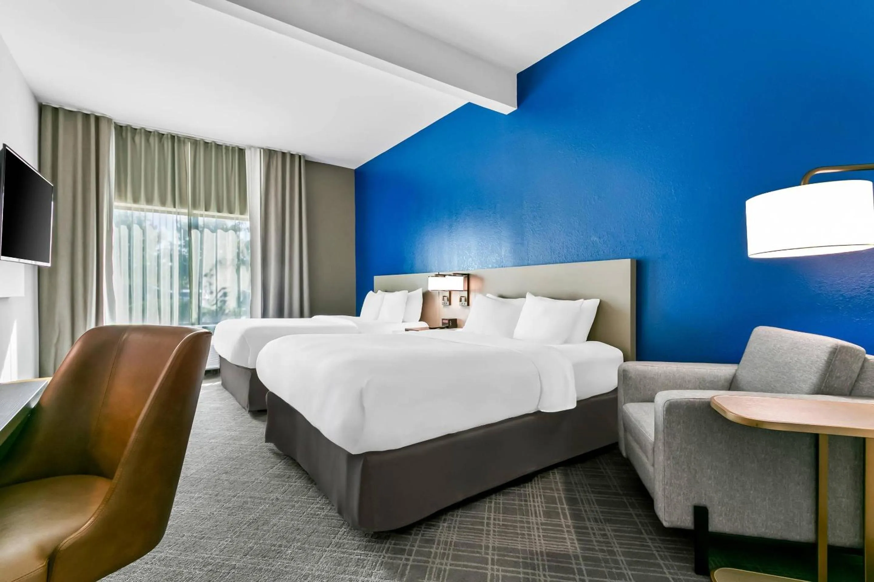 Bedroom, Bed in Comfort Inn & Suites Grand Blanc-Flint