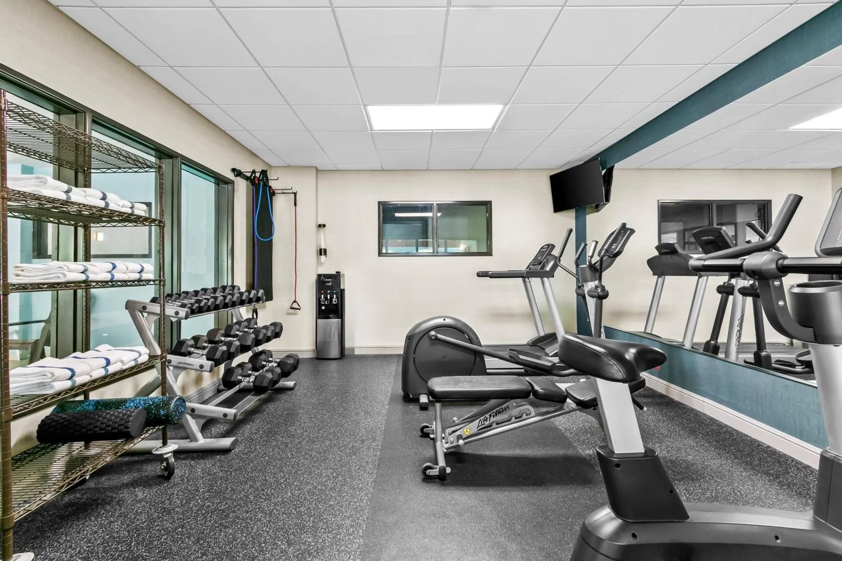 Fitness centre/facilities in Comfort Inn & Suites Grand Blanc-Flint