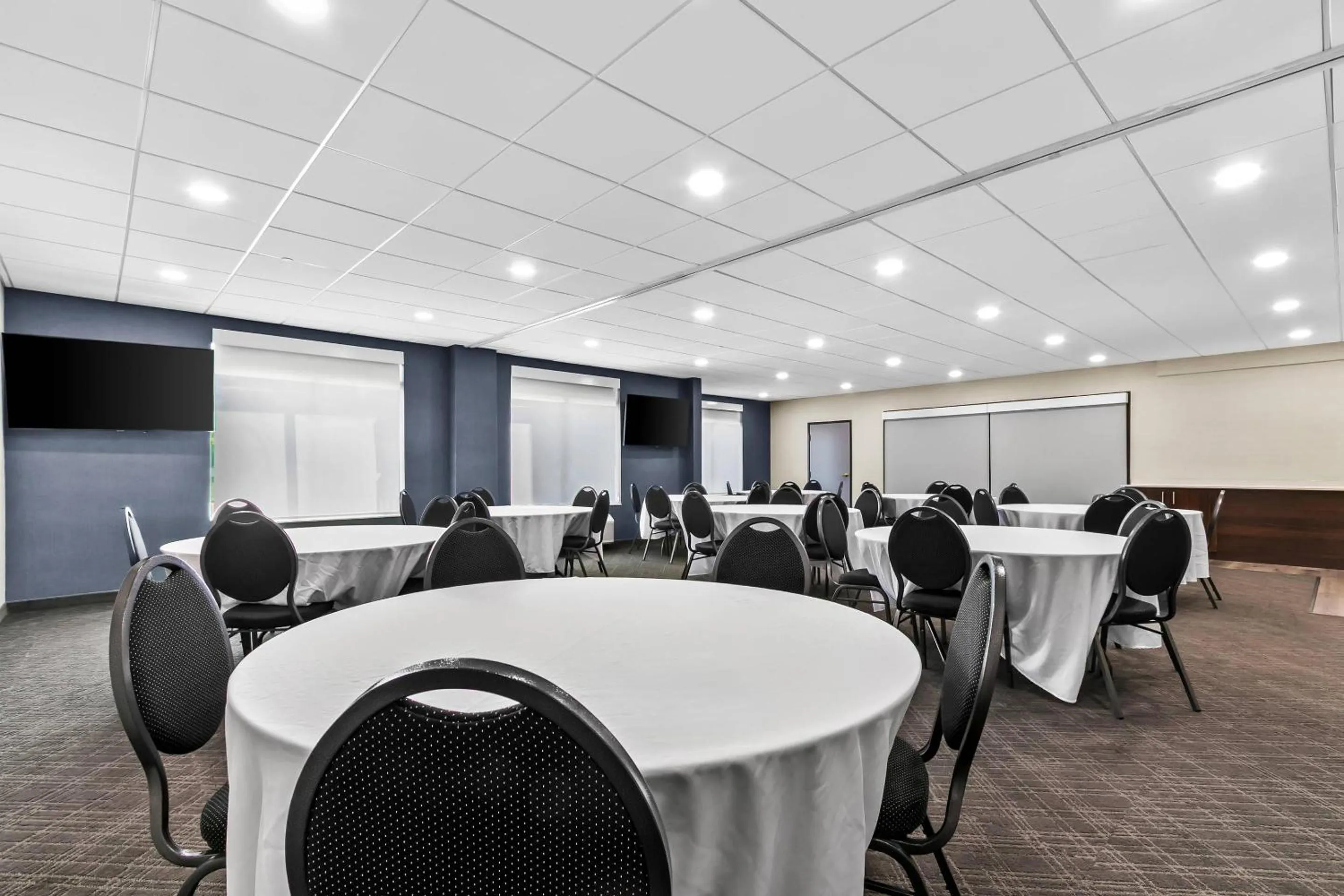 Meeting/conference room in Comfort Inn & Suites Grand Blanc-Flint