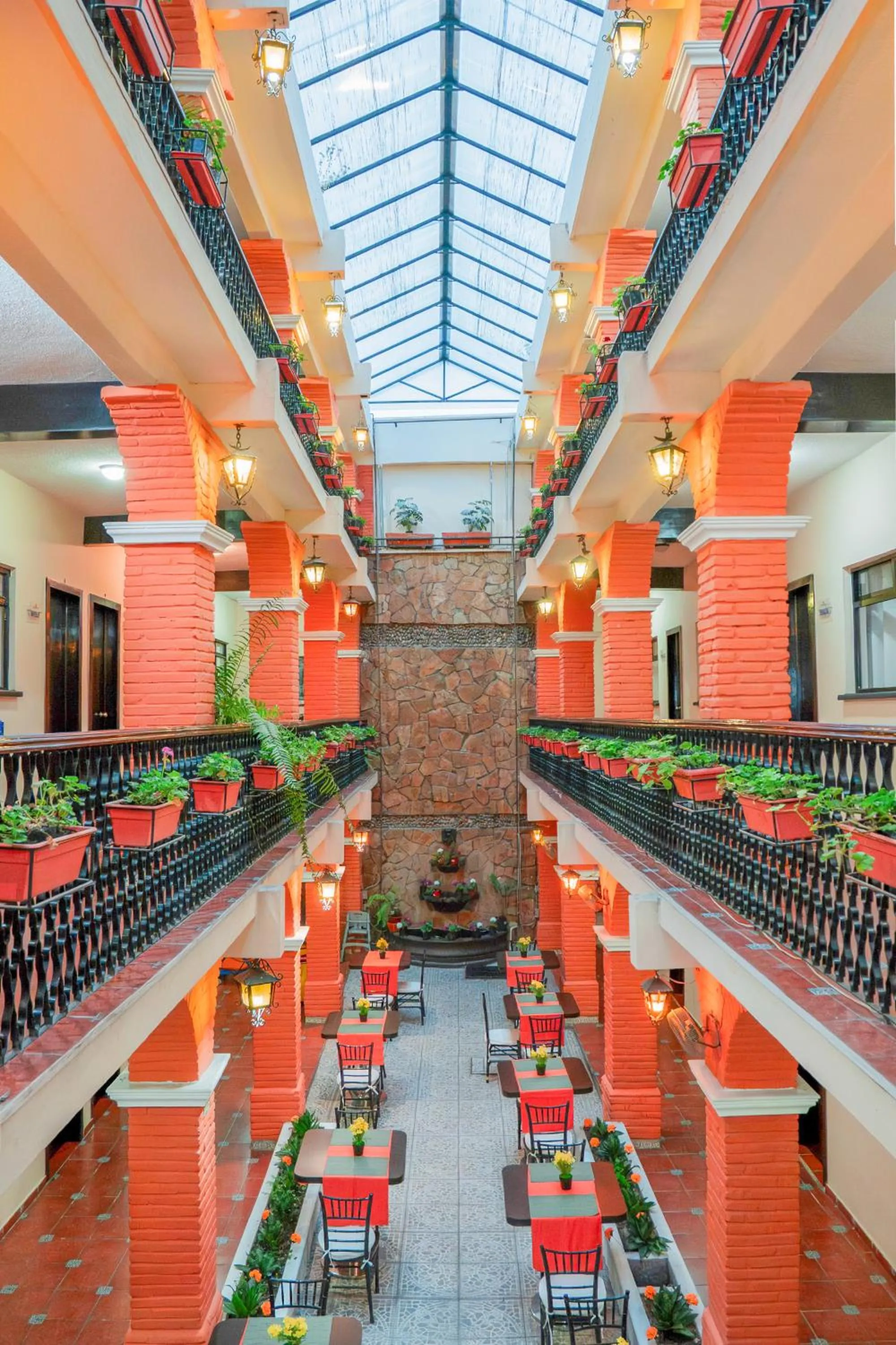 Hotel del Carmen, en el Centro- DESAYUNO Incluido !