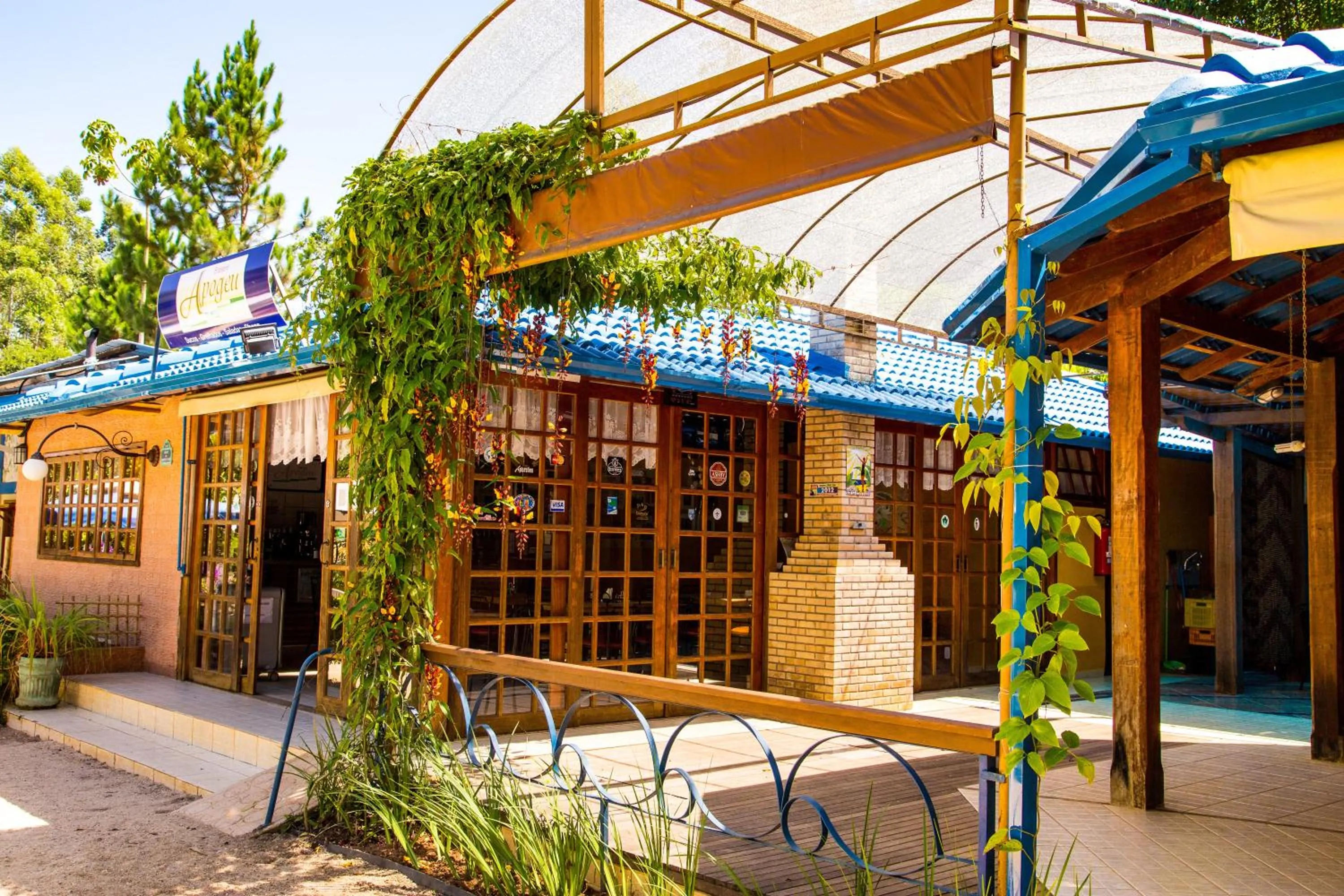 Restaurant/places to eat in Chez Domaine Pousada Organica