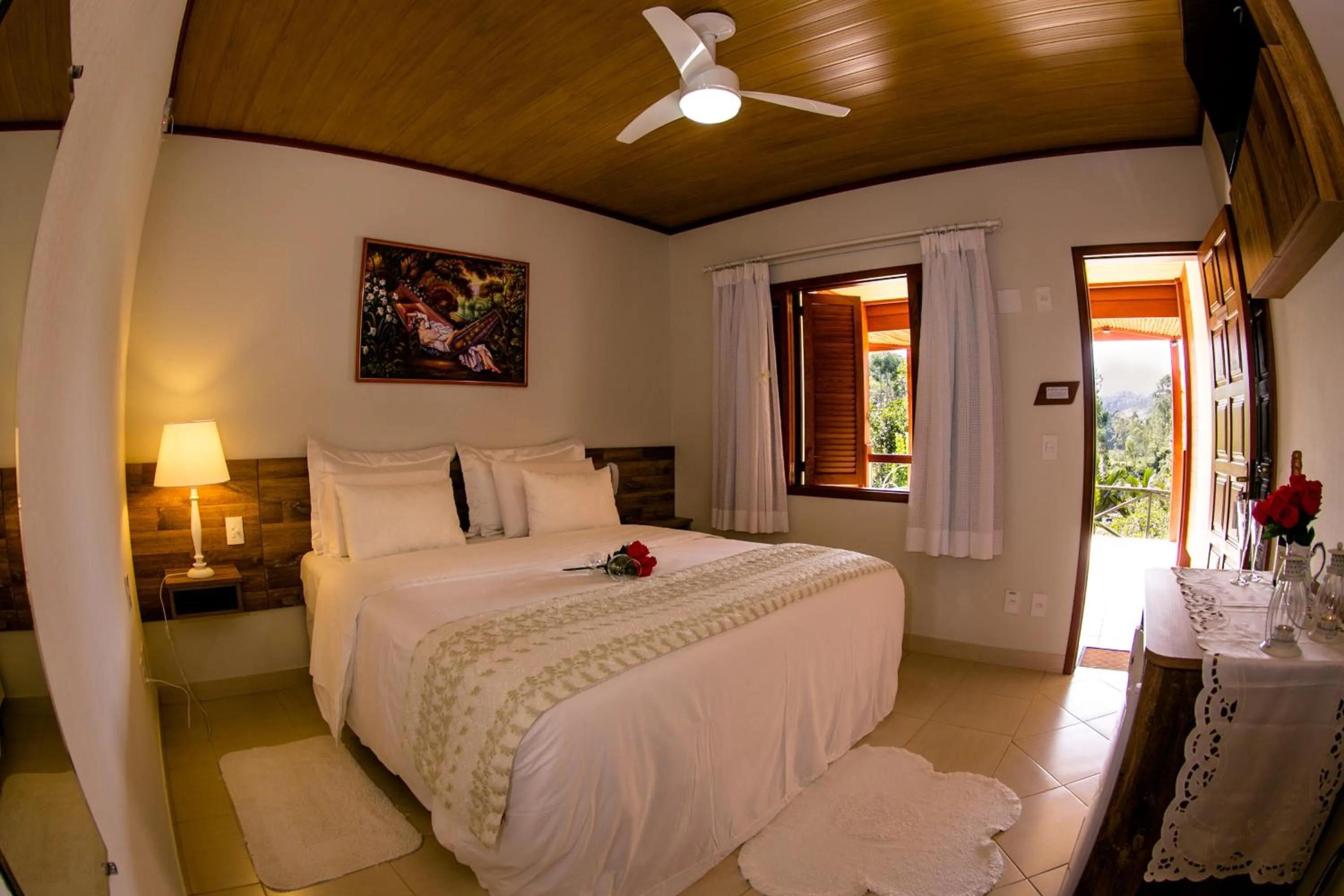 Photo of the whole room in Chez Domaine Pousada Organica