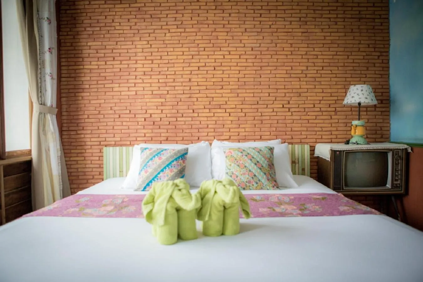 Bed in Phranakorn-Nornlen